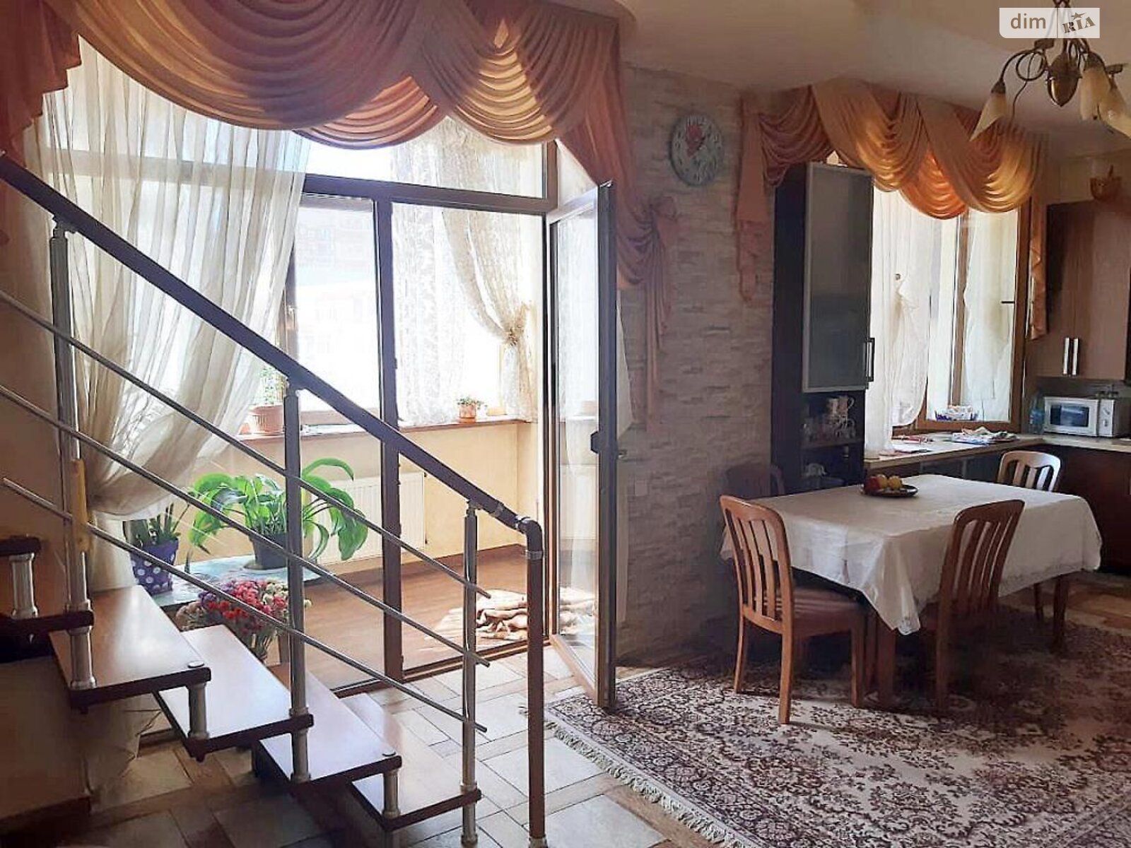 Продажа четырехкомнатной квартиры в Одессе, на ул. Добровольцев 10Б, район Приморский фото 1