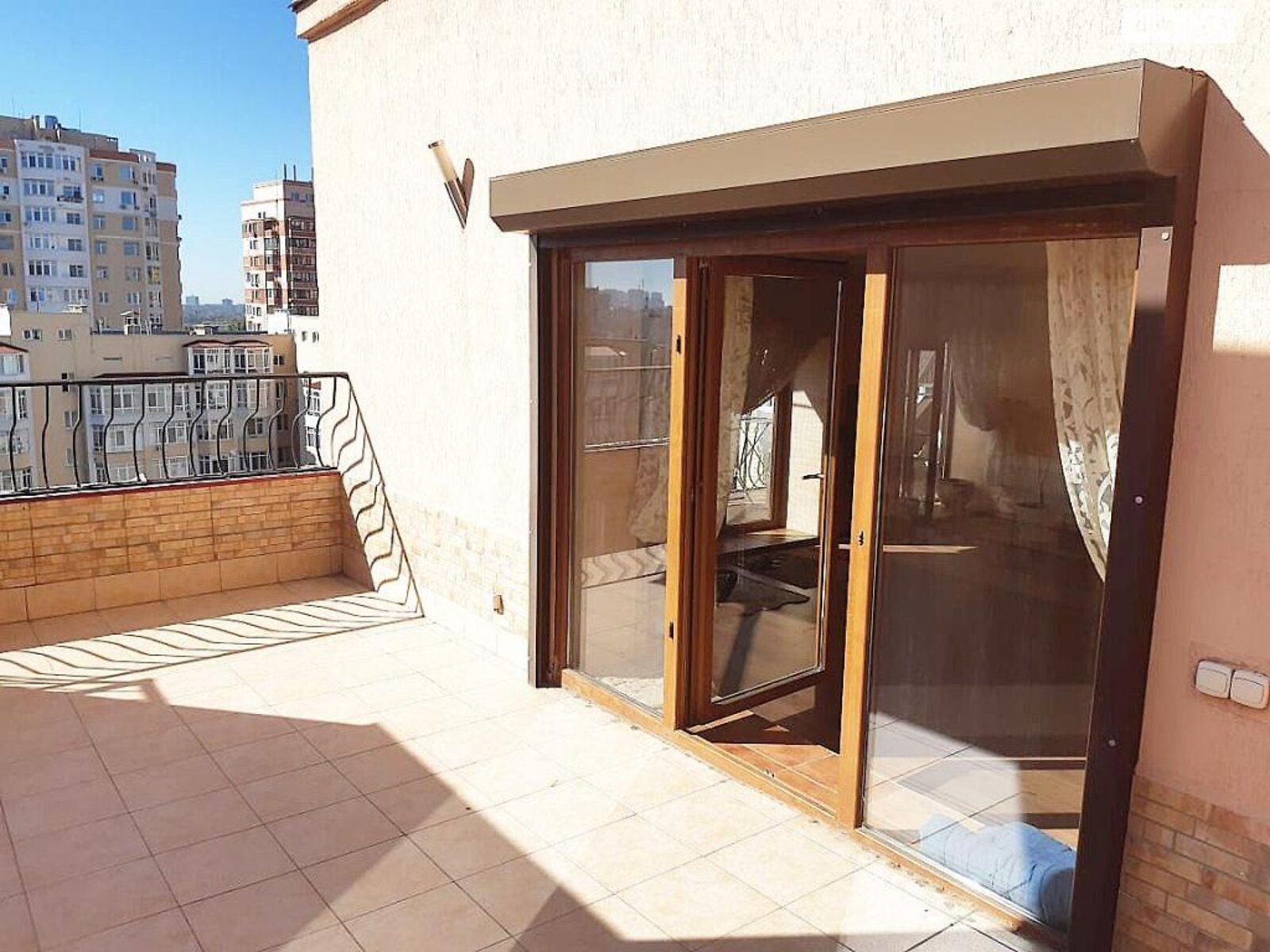 Продажа четырехкомнатной квартиры в Одессе, на ул. Добровольцев 10Б, район Приморский фото 1