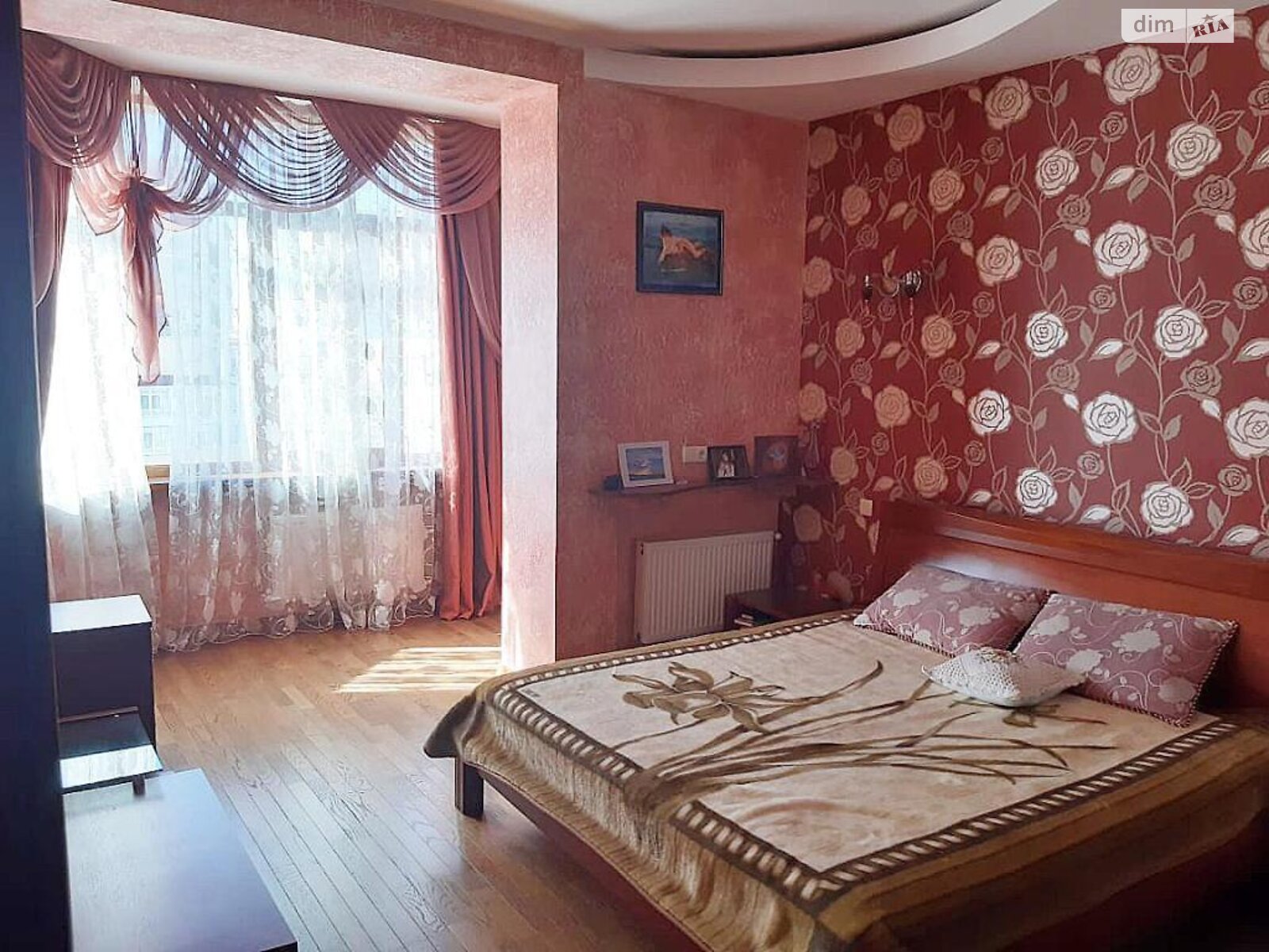 Продажа четырехкомнатной квартиры в Одессе, на ул. Добровольцев 10Б, район Приморский фото 1