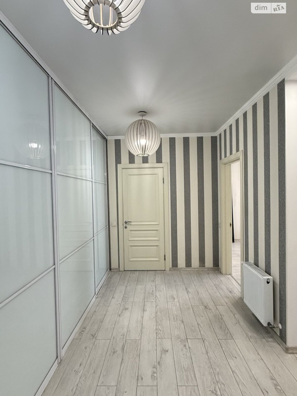 Продажа однокомнатной квартиры в Одессе, на ул. Добровольцев 10В, район Приморский фото 1