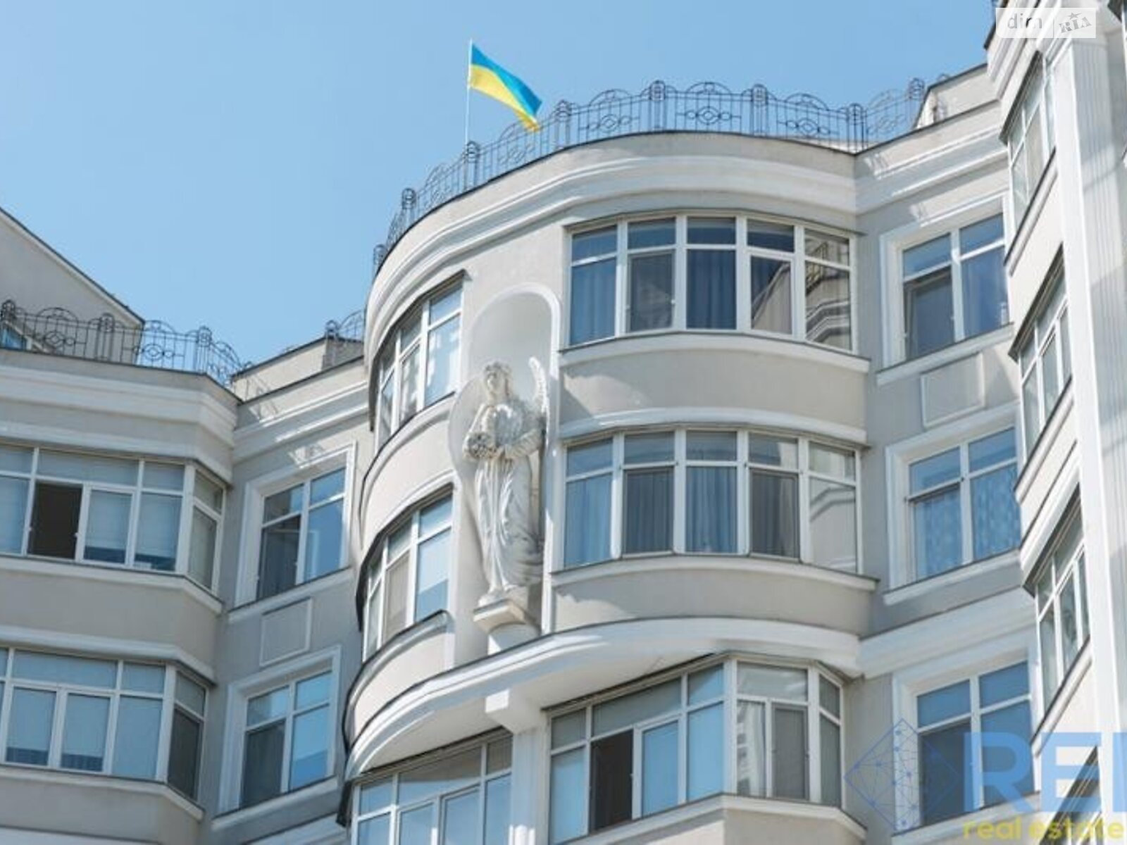 Продаж трикімнатної квартири в Одесі, на вул. Довженка 4, район Приморський фото 1