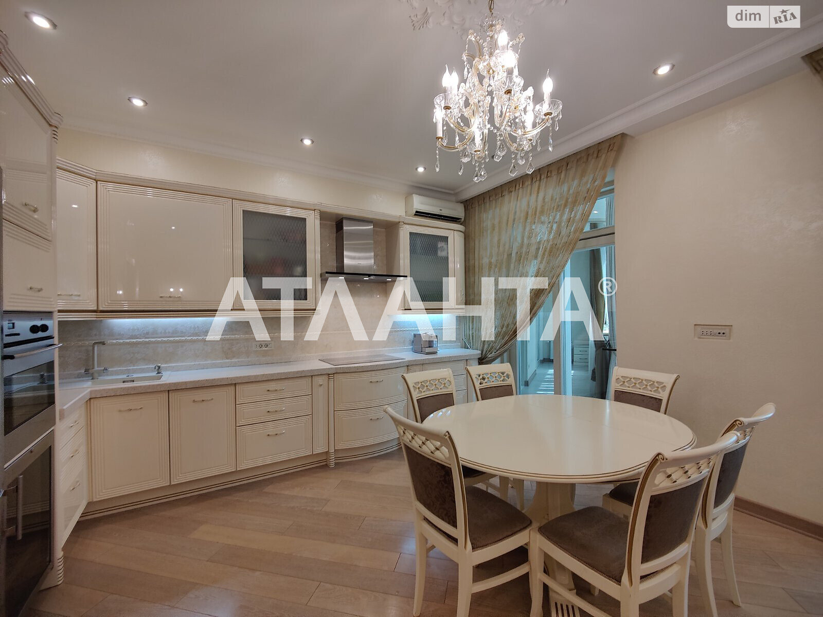 Продажа двухкомнатной квартиры в Одессе, на ул. Довженко 6, район Приморский фото 1 Продажа двухкомнатной квартиры в Одессе, на ул. Довженко 6, район Приморский фото 1