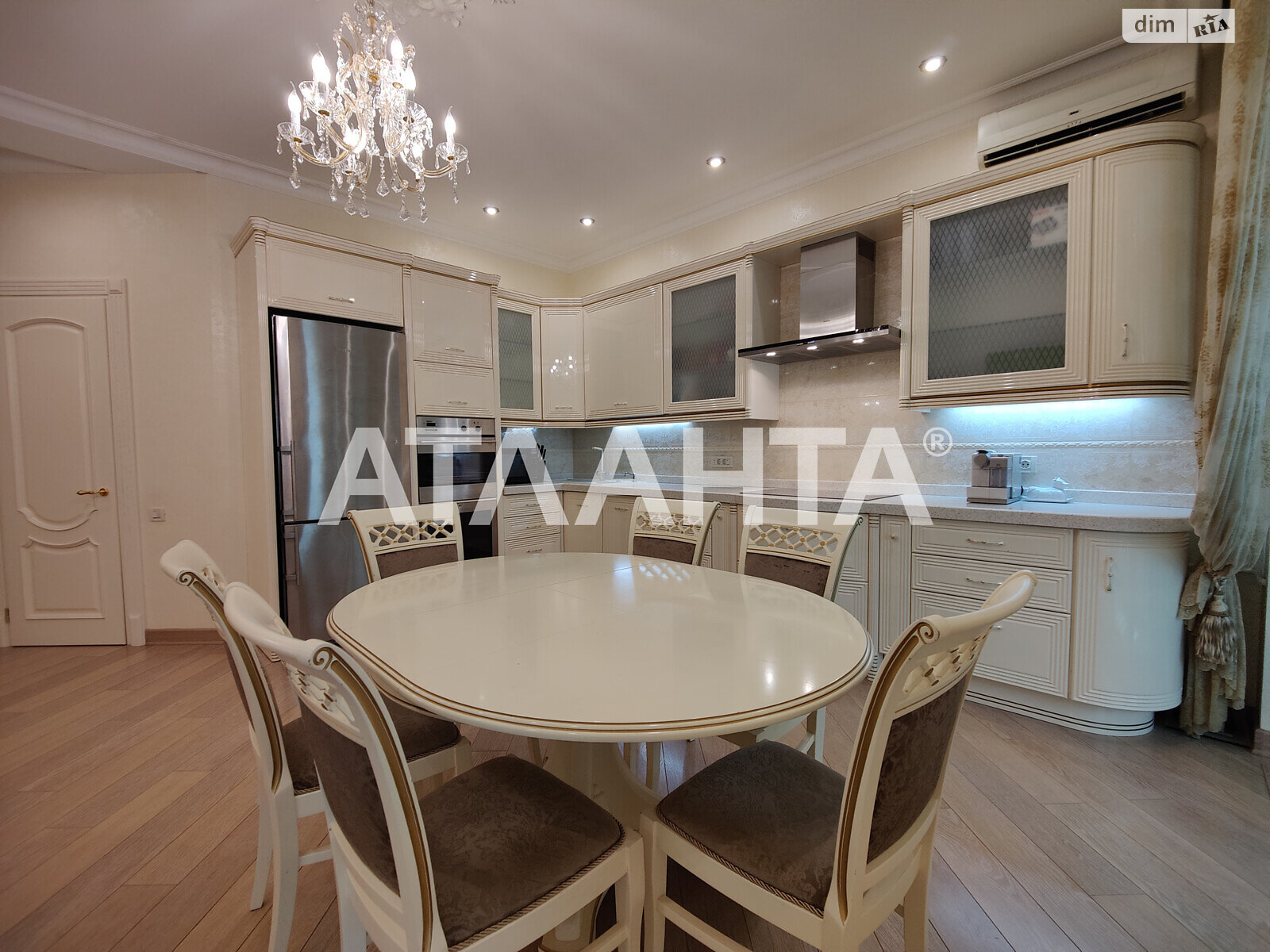 Продажа двухкомнатной квартиры в Одессе, на ул. Довженко 6, район Приморский фото 1 Продажа двухкомнатной квартиры в Одессе, на ул. Довженко 6, район Приморский фото 1