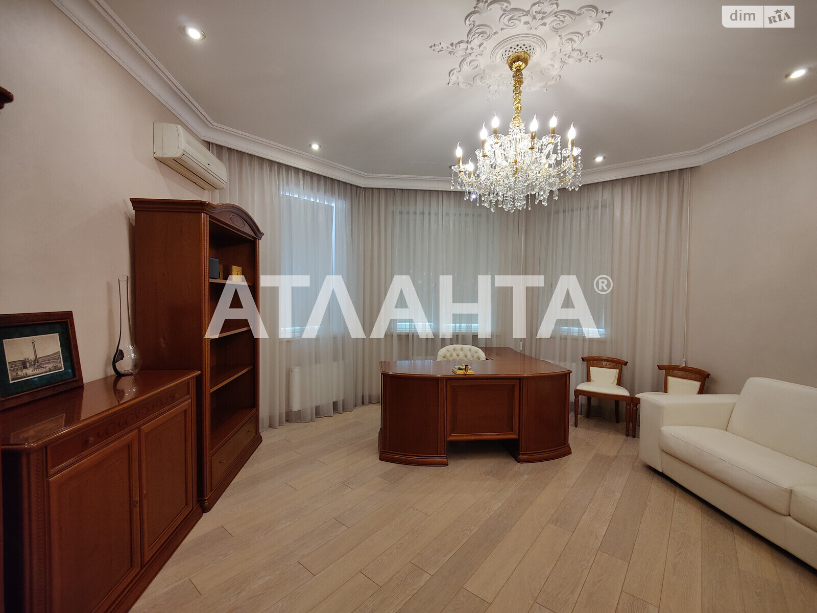Продажа двухкомнатной квартиры в Одессе, на ул. Довженко 6, район Приморский фото 1 Продажа двухкомнатной квартиры в Одессе, на ул. Довженко 6, район Приморский фото 1