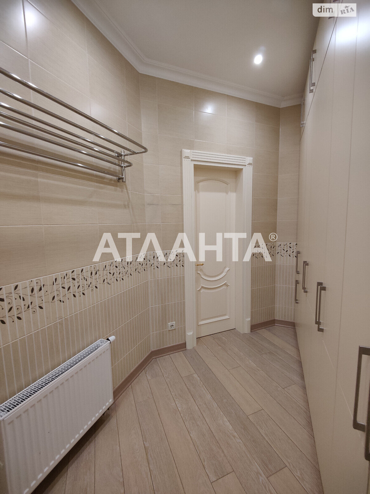 Продажа двухкомнатной квартиры в Одессе, на ул. Довженко 6, район Приморский фото 1 Продажа двухкомнатной квартиры в Одессе, на ул. Довженко 6, район Приморский фото 1