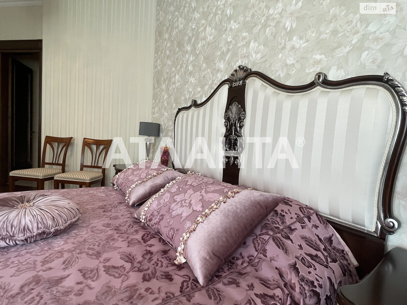 Продаж трикімнатної квартири в Одесі, на вул. Довженка 4А, район Приморський фото 1 Продаж трикімнатної квартири в Одесі, на вул. Довженка 4А, район Приморський фото 1