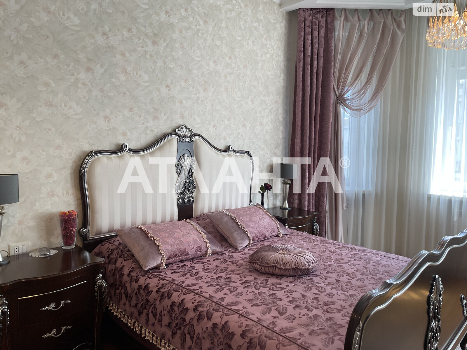 Продаж трикімнатної квартири в Одесі, на вул. Довженка 4А, район Приморський фото 1 Продаж трикімнатної квартири в Одесі, на вул. Довженка 4А, район Приморський фото 1