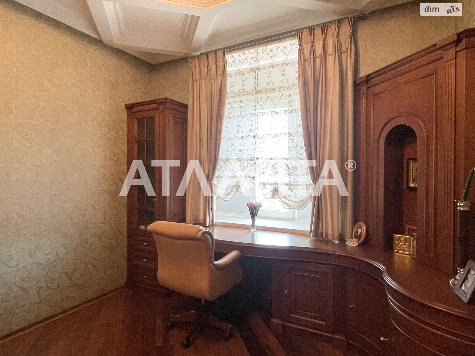 Продаж трикімнатної квартири в Одесі, на вул. Довженка 4А, район Приморський фото 1 Продаж трикімнатної квартири в Одесі, на вул. Довженка 4А, район Приморський фото 1
