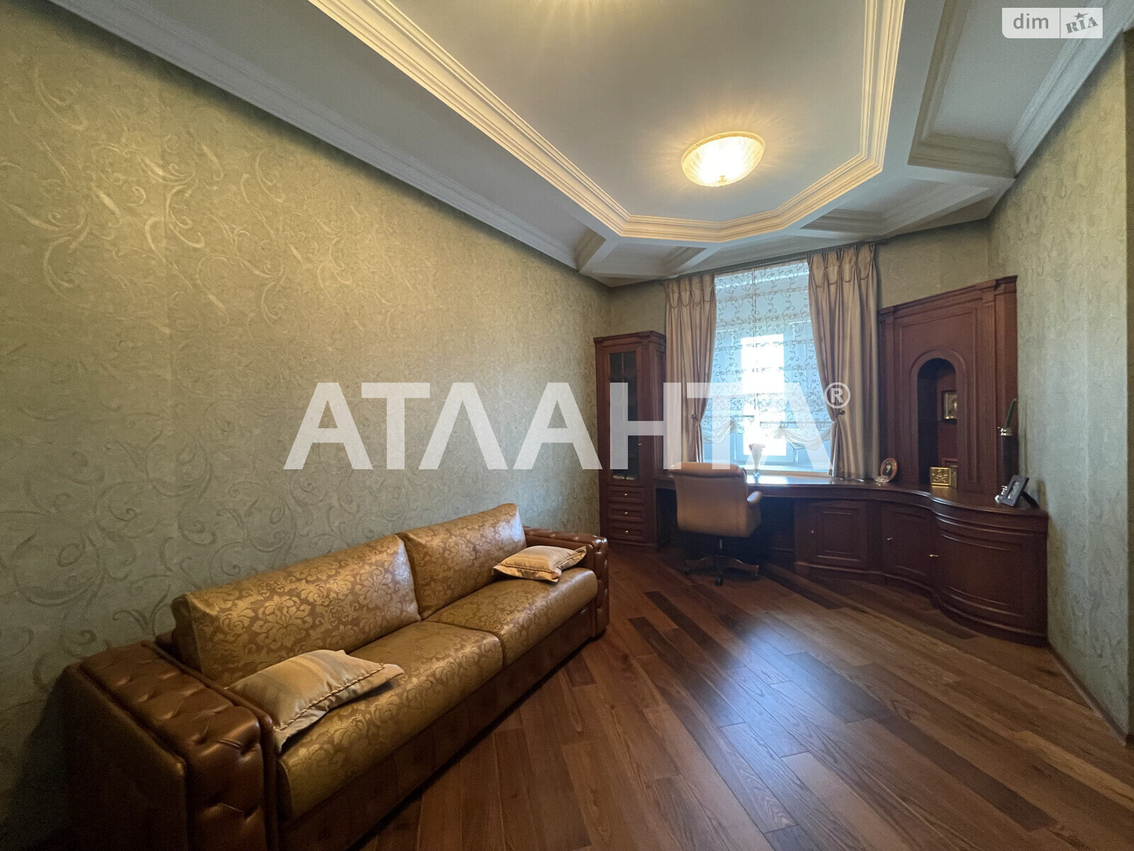 Продаж трикімнатної квартири в Одесі, на вул. Довженка 4А, район Приморський фото 1 Продаж трикімнатної квартири в Одесі, на вул. Довженка 4А, район Приморський фото 1