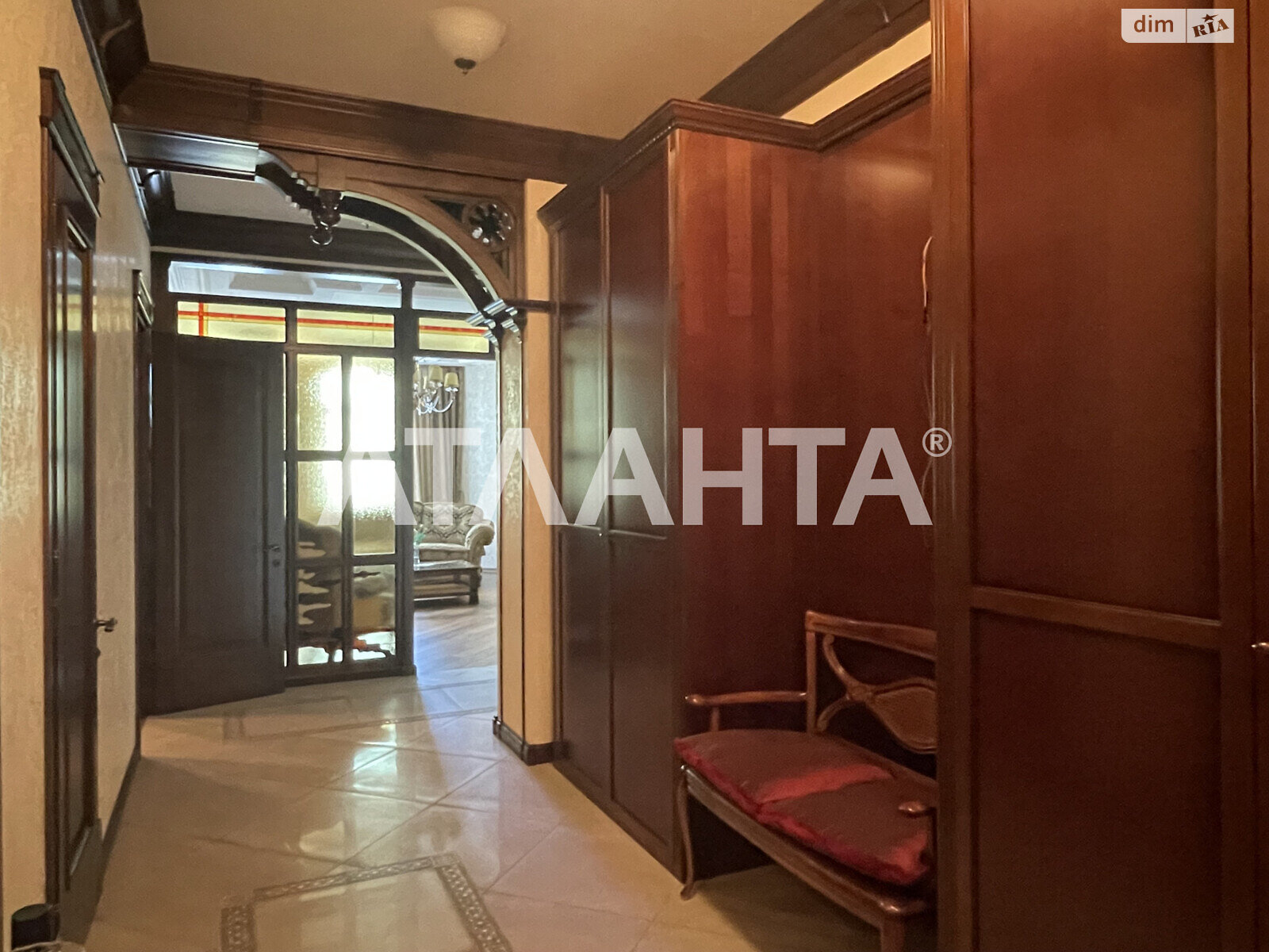 Продаж трикімнатної квартири в Одесі, на вул. Довженка 4А, район Приморський фото 1 Продаж трикімнатної квартири в Одесі, на вул. Довженка 4А, район Приморський фото 1