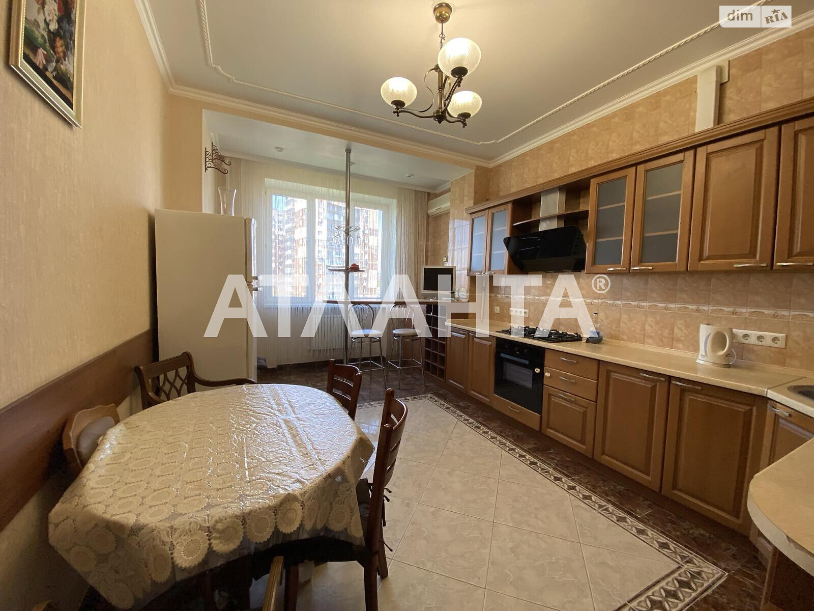 Продаж трикімнатної квартири в Одесі, на вул. Довженка, район Приморський фото 1 Продаж трикімнатної квартири в Одесі, на вул. Довженка, район Приморський фото 1