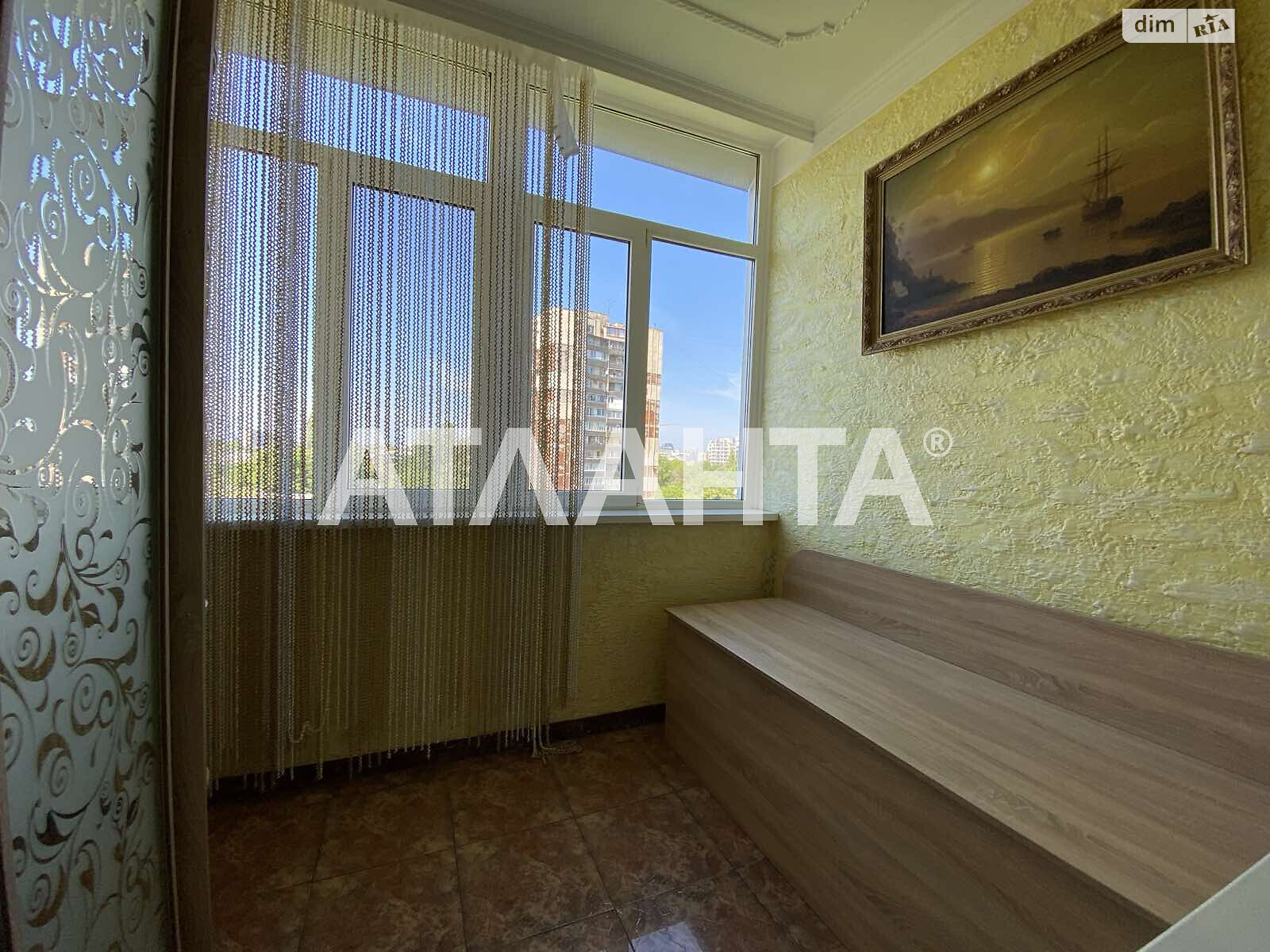 Продаж трикімнатної квартири в Одесі, на вул. Довженка, район Приморський фото 1 Продаж трикімнатної квартири в Одесі, на вул. Довженка, район Приморський фото 1