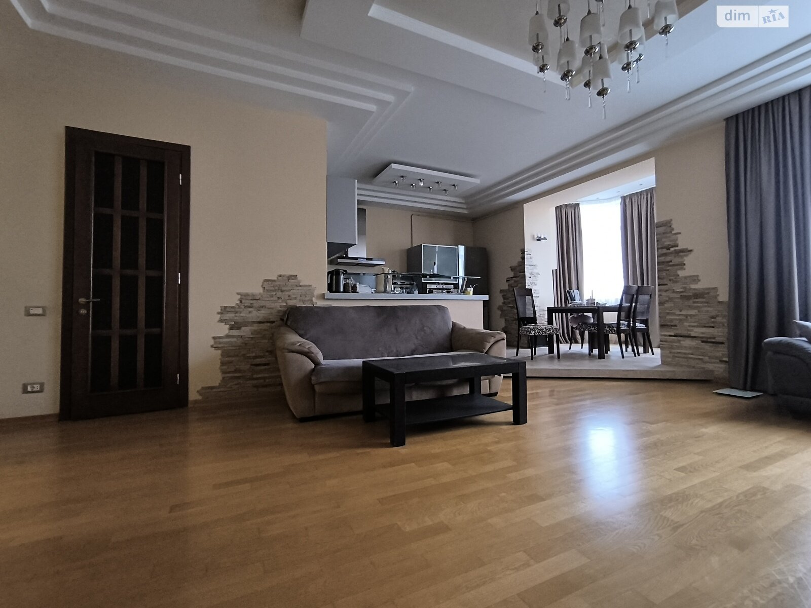 Продажа трехкомнатной квартиры в Одессе, на ул. Довженко 4, район Приморский фото 1 Продажа трехкомнатной квартиры в Одессе, на ул. Довженко 4, район Приморский фото 1