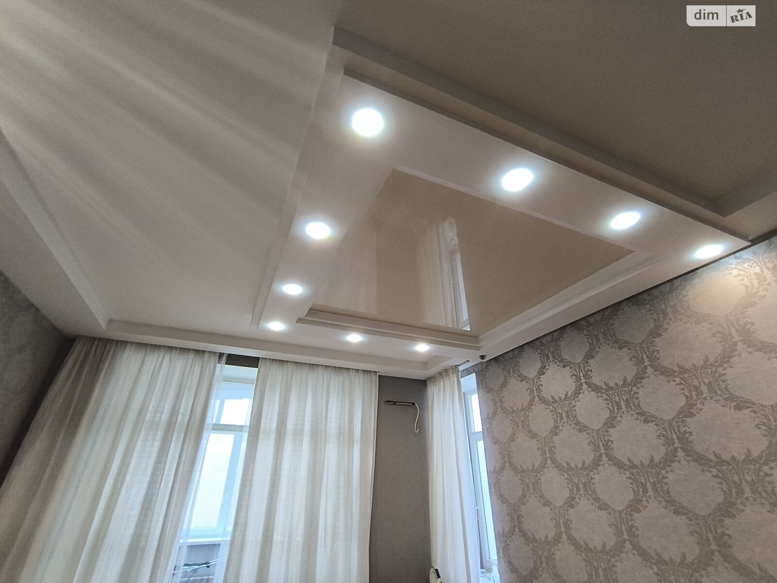 Продажа трехкомнатной квартиры в Одессе, на ул. Довженко 4, район Приморский фото 1 Продажа трехкомнатной квартиры в Одессе, на ул. Довженко 4, район Приморский фото 1