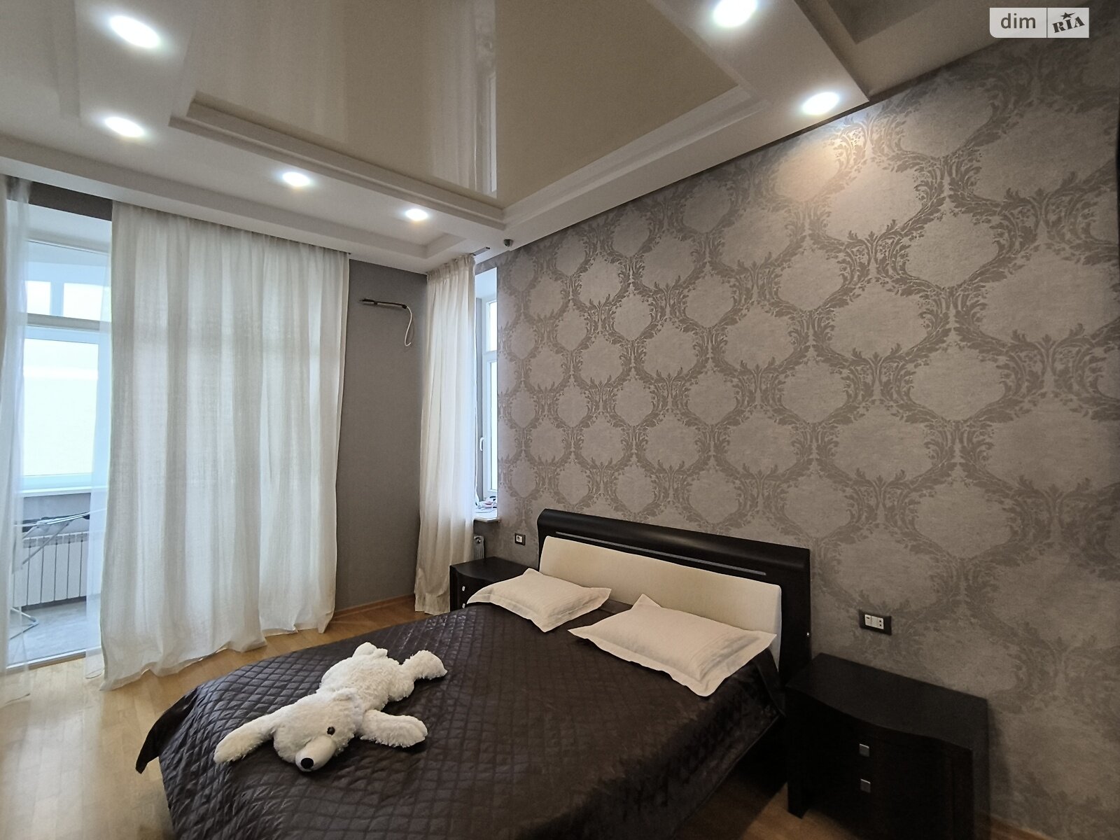 Продажа трехкомнатной квартиры в Одессе, на ул. Довженко 4, район Приморский фото 1 Продажа трехкомнатной квартиры в Одессе, на ул. Довженко 4, район Приморский фото 1