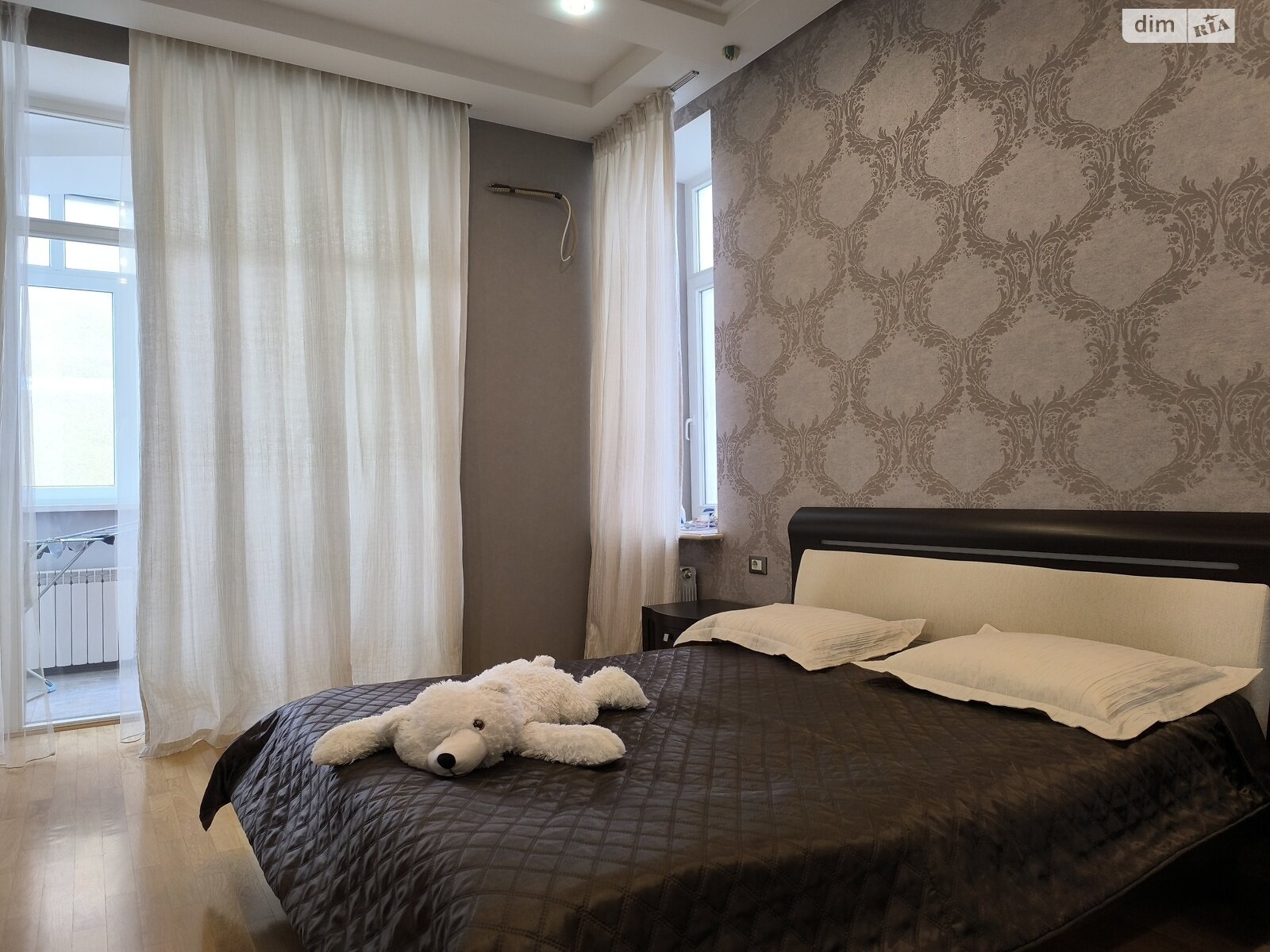 Продажа трехкомнатной квартиры в Одессе, на ул. Довженко 4, район Приморский фото 1 Продажа трехкомнатной квартиры в Одессе, на ул. Довженко 4, район Приморский фото 1