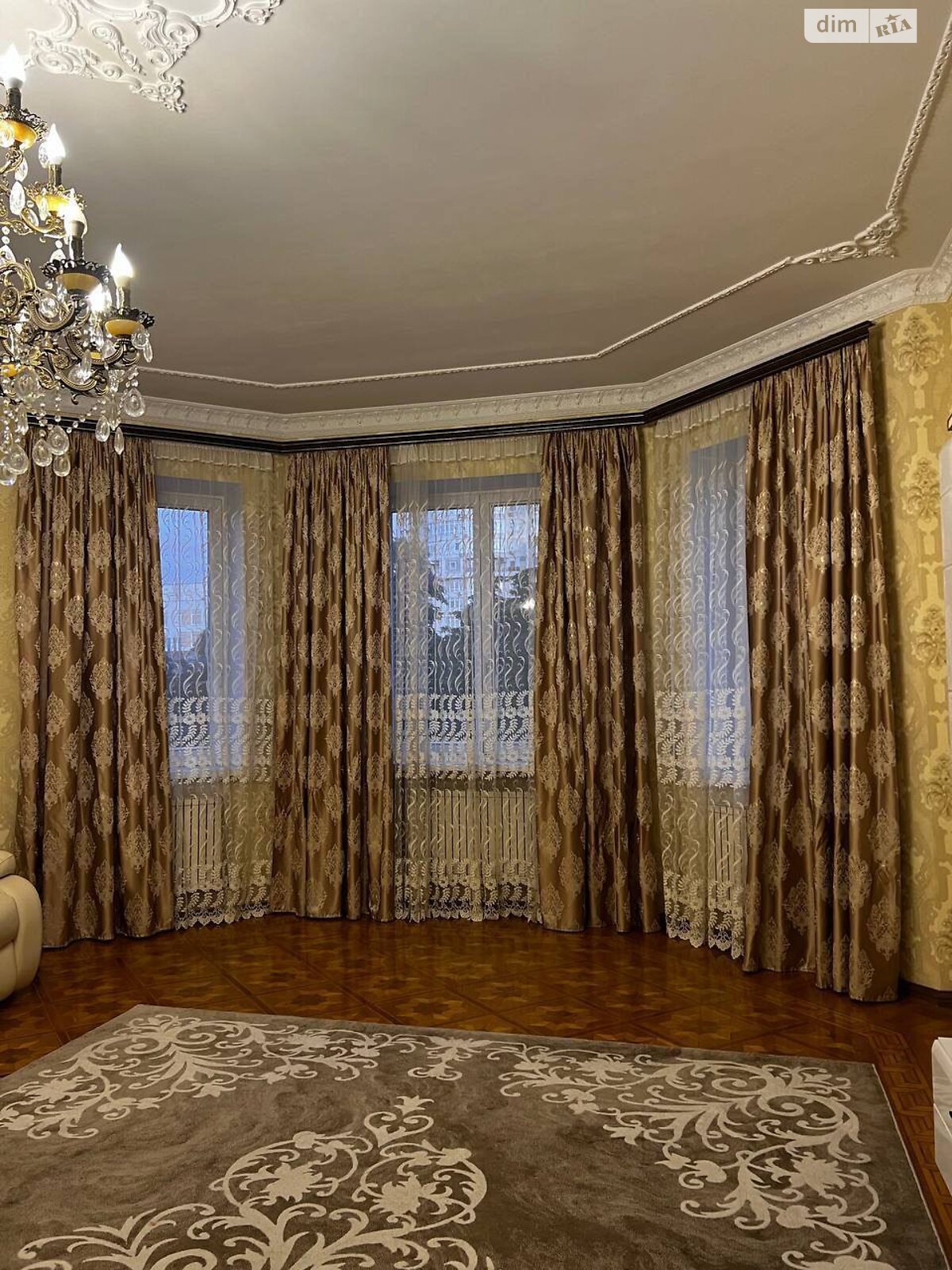 Продажа четырехкомнатной квартиры в Одессе, на ул. Довженко 6, кв. 10, район Приморский фото 1 Продажа четырехкомнатной квартиры в Одессе, на ул. Довженко 6, кв. 10, район Приморский фото 1