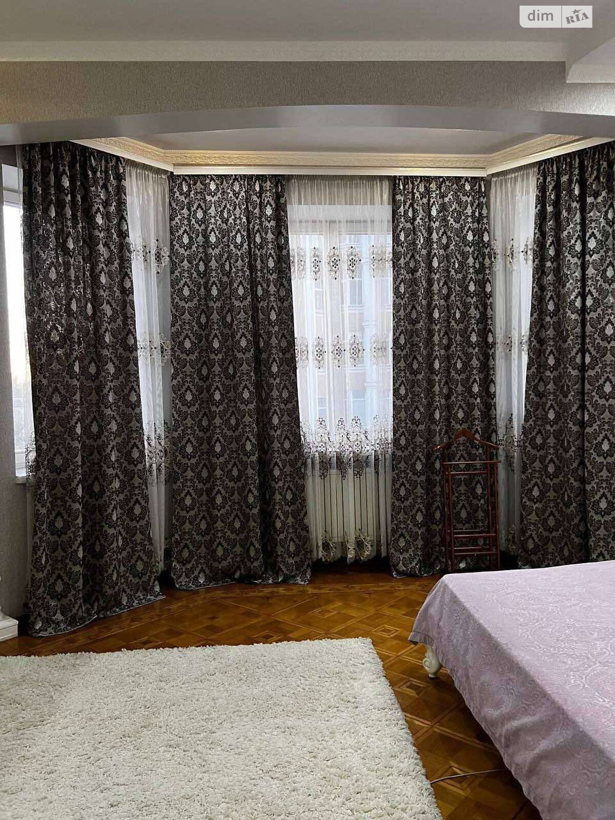 Продажа четырехкомнатной квартиры в Одессе, на ул. Довженко 6, кв. 10, район Приморский фото 1 Продажа четырехкомнатной квартиры в Одессе, на ул. Довженко 6, кв. 10, район Приморский фото 1