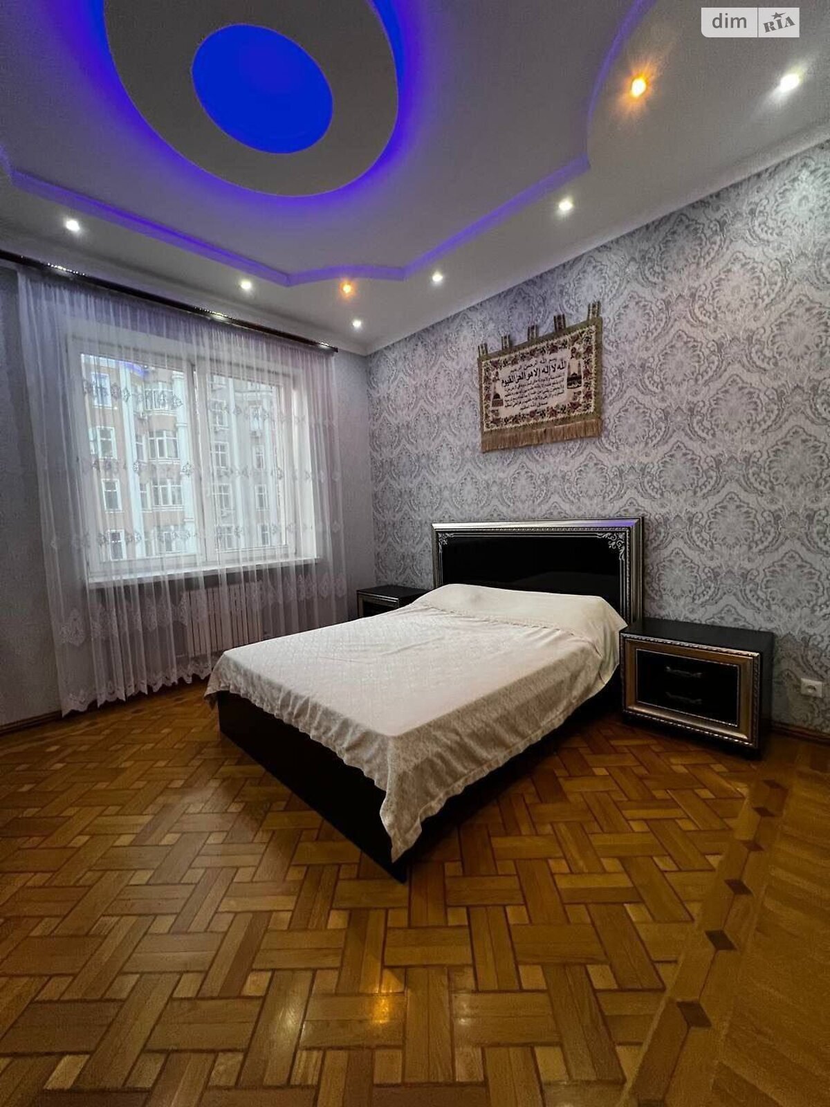 Продажа четырехкомнатной квартиры в Одессе, на ул. Довженко 6, кв. 10, район Приморский фото 1 Продажа четырехкомнатной квартиры в Одессе, на ул. Довженко 6, кв. 10, район Приморский фото 1