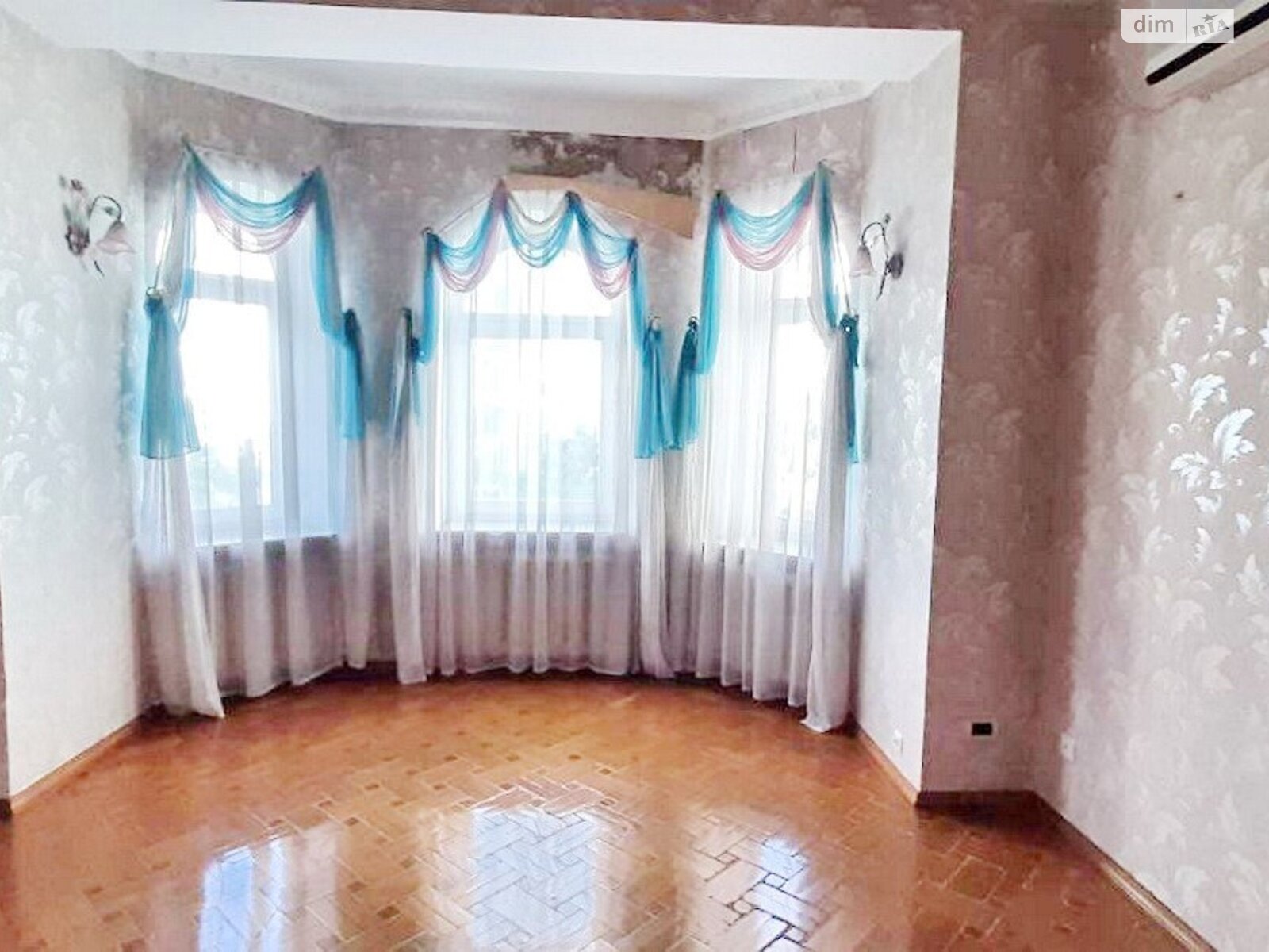 Продажа четырехкомнатной квартиры в Одессе, на пер. Дунаева 5, район Приморский фото 1 Продажа четырехкомнатной квартиры в Одессе, на пер. Дунаева 5, район Приморский фото 1