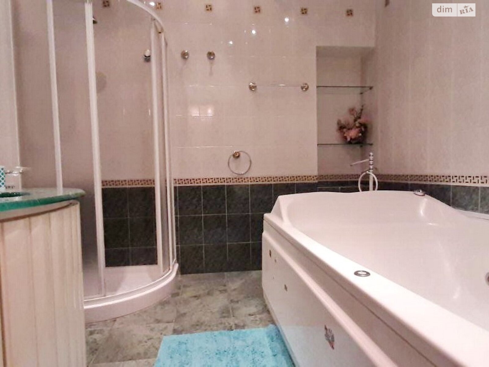 Продажа четырехкомнатной квартиры в Одессе, на пер. Дунаева 5, район Приморский фото 1 Продажа четырехкомнатной квартиры в Одессе, на пер. Дунаева 5, район Приморский фото 1