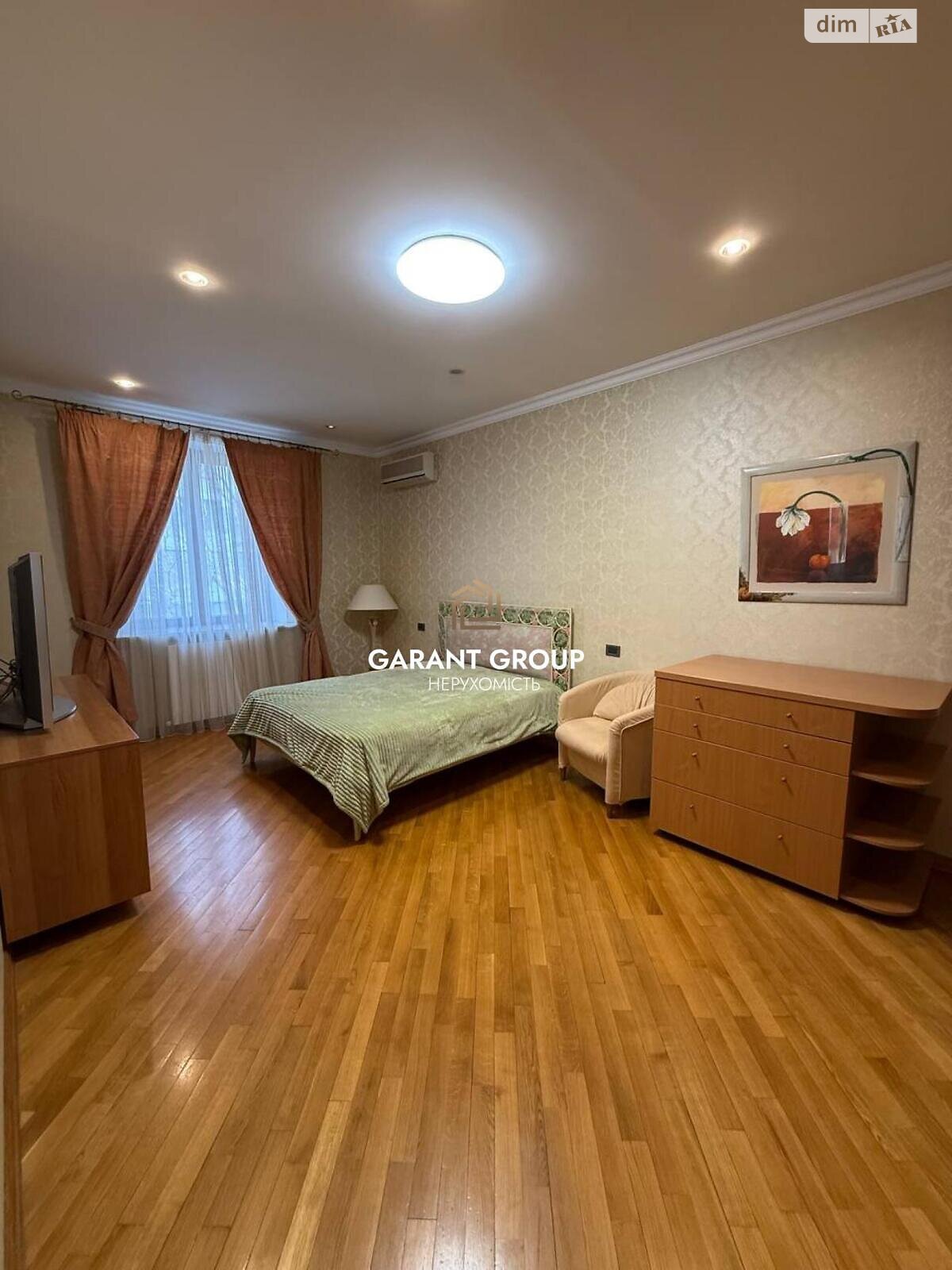 Продаж чотирикімнатної квартири в Одесі, на пров. Дунаєва, кв. 109, район Приморський фото 1 Продаж чотирикімнатної квартири в Одесі, на пров. Дунаєва, кв. 109, район Приморський фото 1
