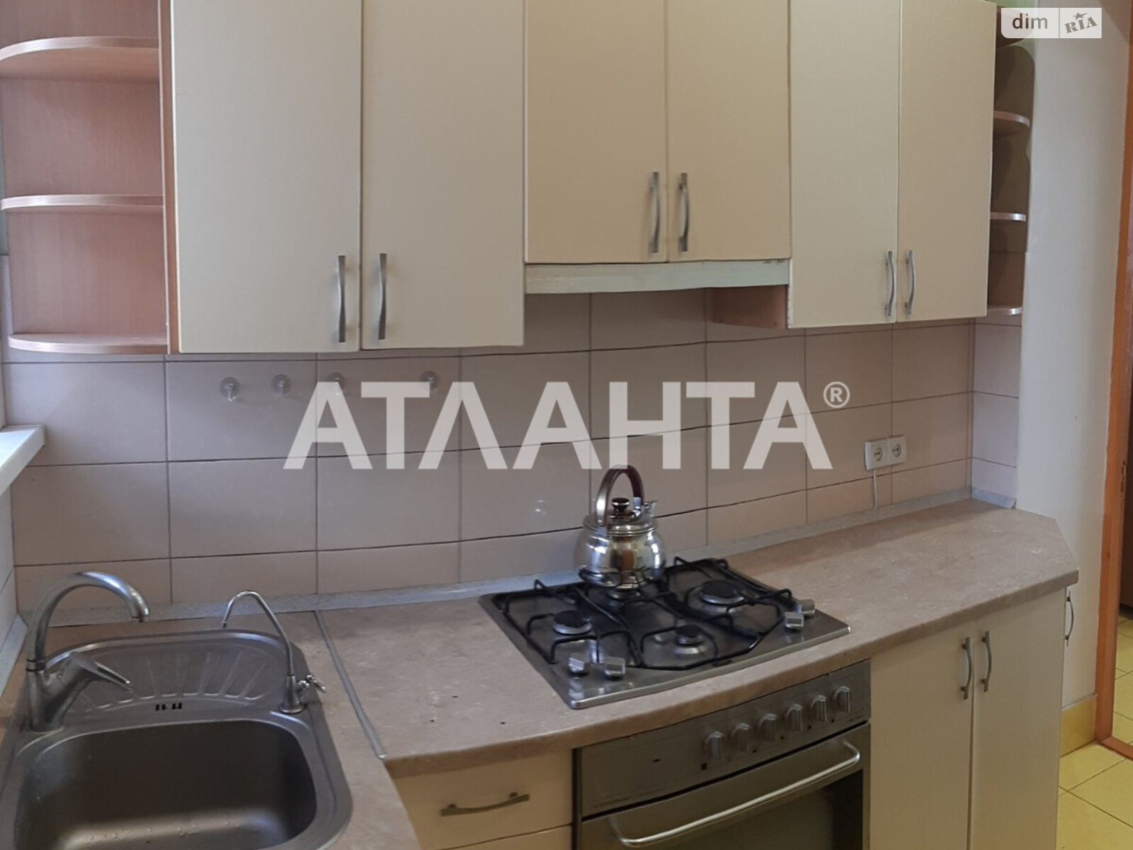 Продажа шестикомнатной квартиры в Одессе, на ул. Дворянская, район Приморский фото 1 Продажа шестикомнатной квартиры в Одессе, на ул. Дворянская, район Приморский фото 1