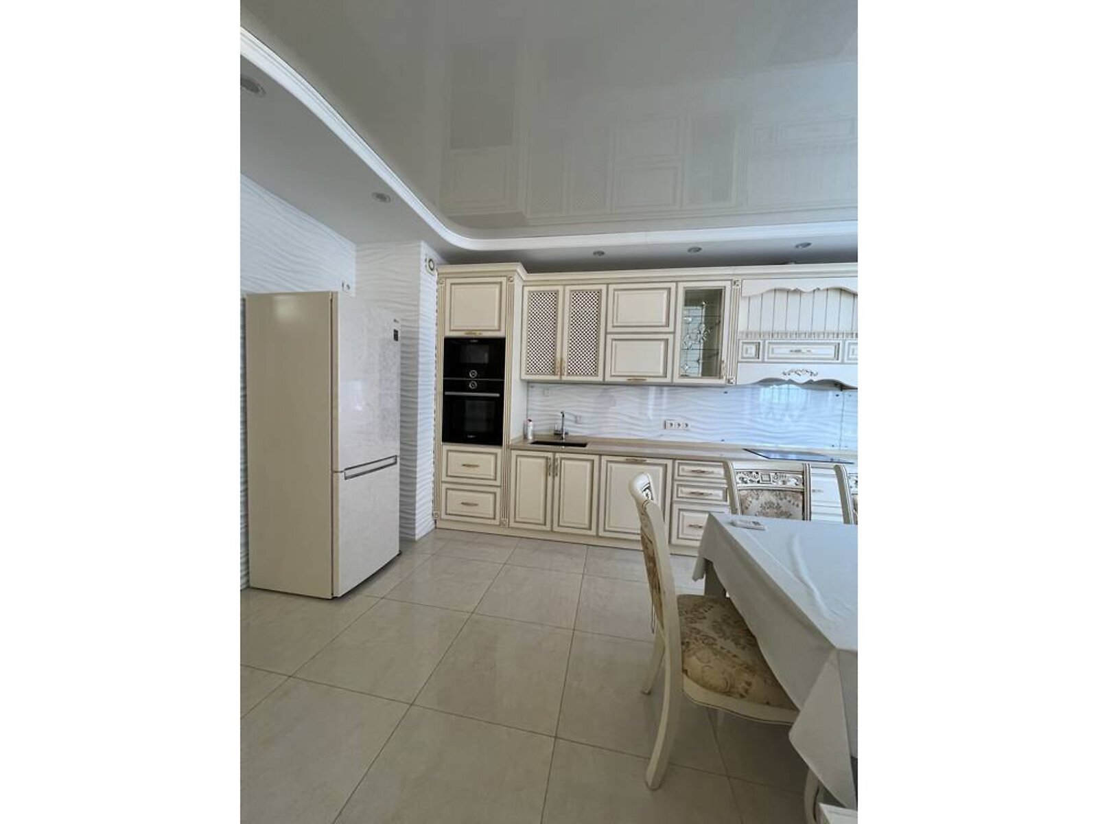 Продажа трехкомнатной квартиры в Одессе, на ул. Дюковская 5, район Приморский фото 1