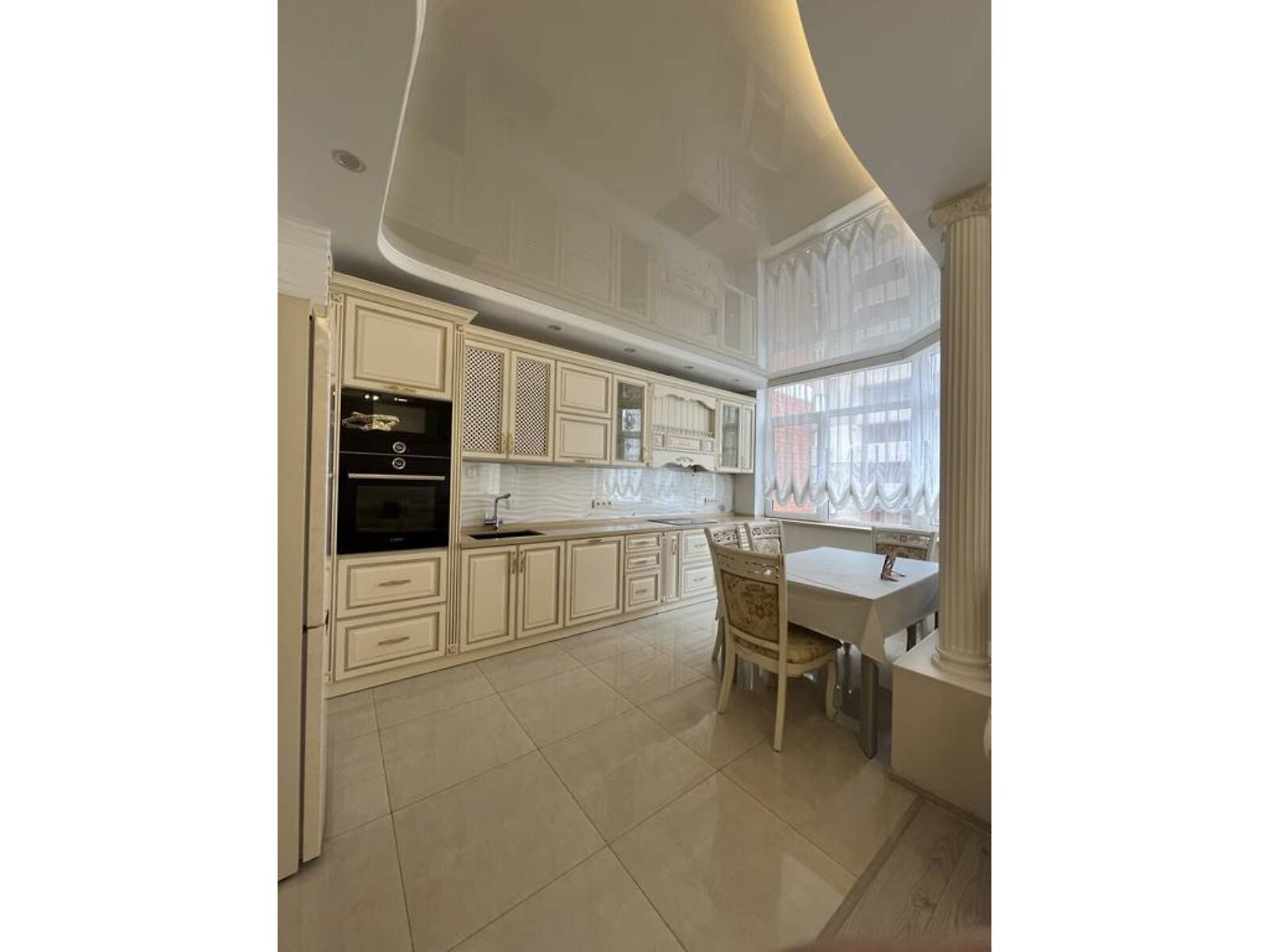 Продажа трехкомнатной квартиры в Одессе, на ул. Дюковская 5, район Приморский фото 1