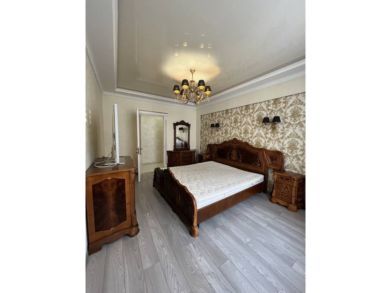 Продажа трехкомнатной квартиры в Одессе, на ул. Дюковская 5, район Приморский фото 1