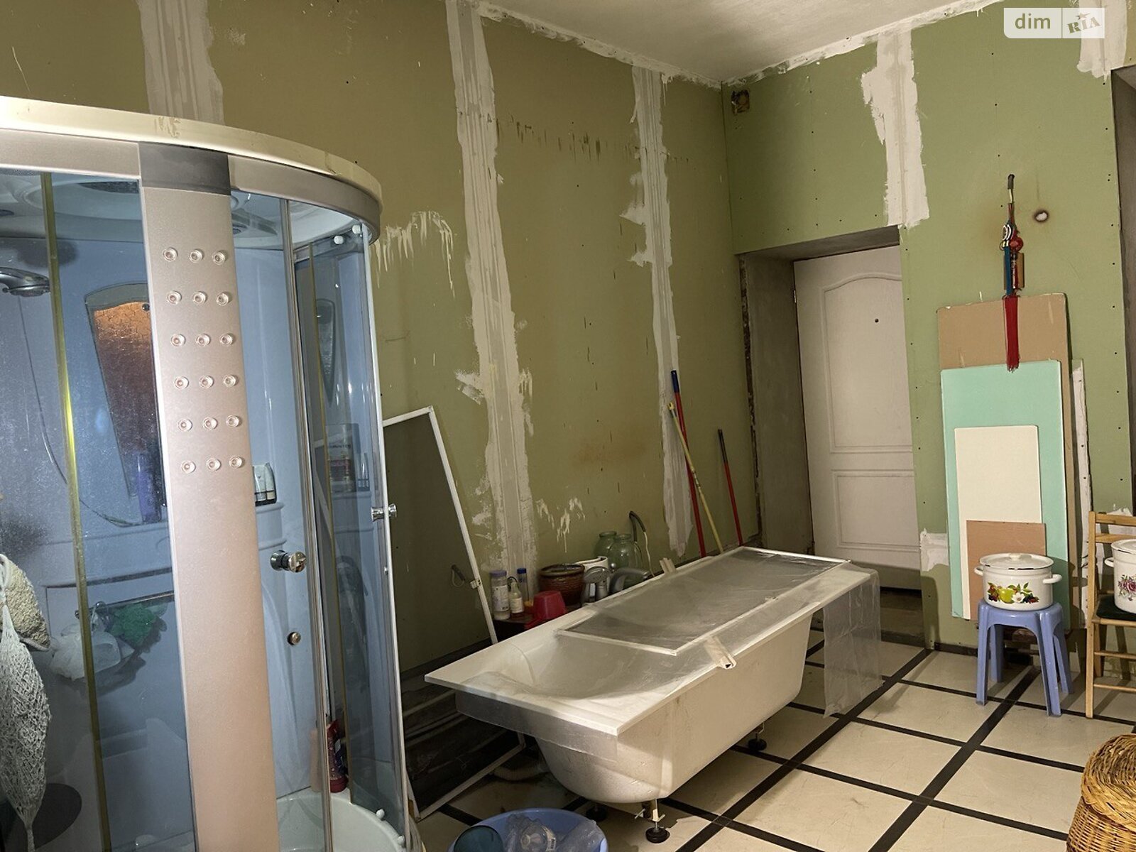 Продаж п`ятикімнатної квартири в Одесі, на вул. Європейська, район Приморський фото 1 Продаж п`ятикімнатної квартири в Одесі, на вул. Європейська, район Приморський фото 1