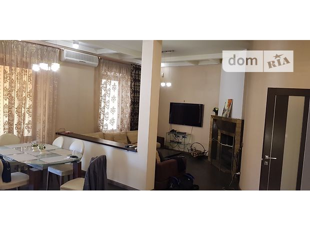 Продажа трехкомнатной квартиры в Одессе, на пл. Екатерининская район Приморский фото 1 Продажа трехкомнатной квартиры в Одессе, на пл. Екатерининская район Приморский фото 1