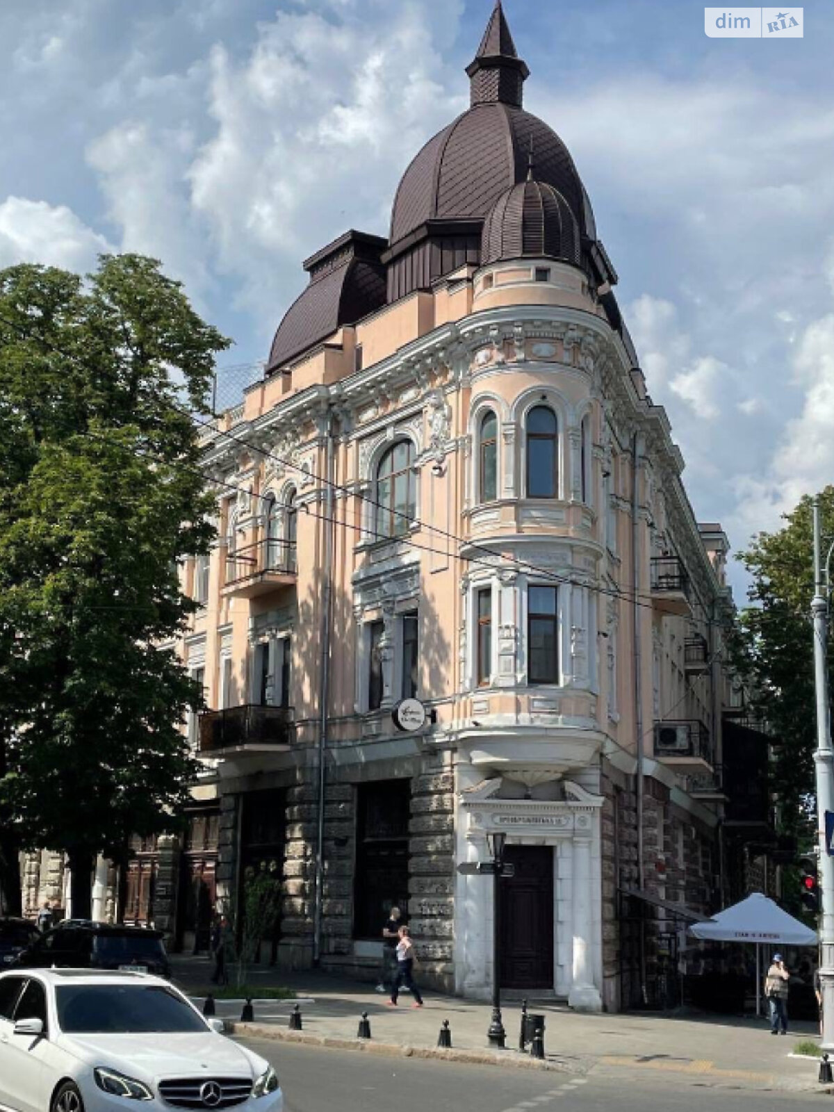 Продаж п`ятикімнатної квартири в Одесі, на вул. Університетська, район Приморський фото 1 Продаж п`ятикімнатної квартири в Одесі, на вул. Університетська, район Приморський фото 1