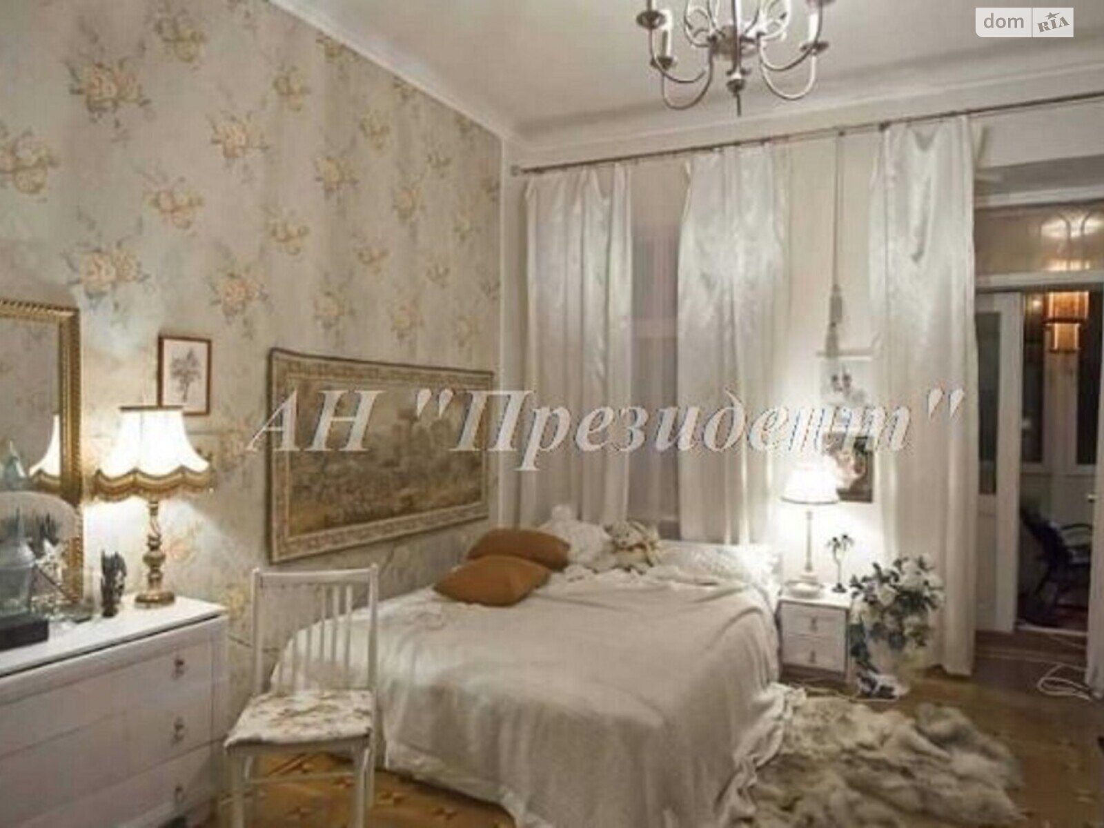 Продаж чотирикімнатної квартири в Одесі, на вул. Єврейська, район Приморський фото 1