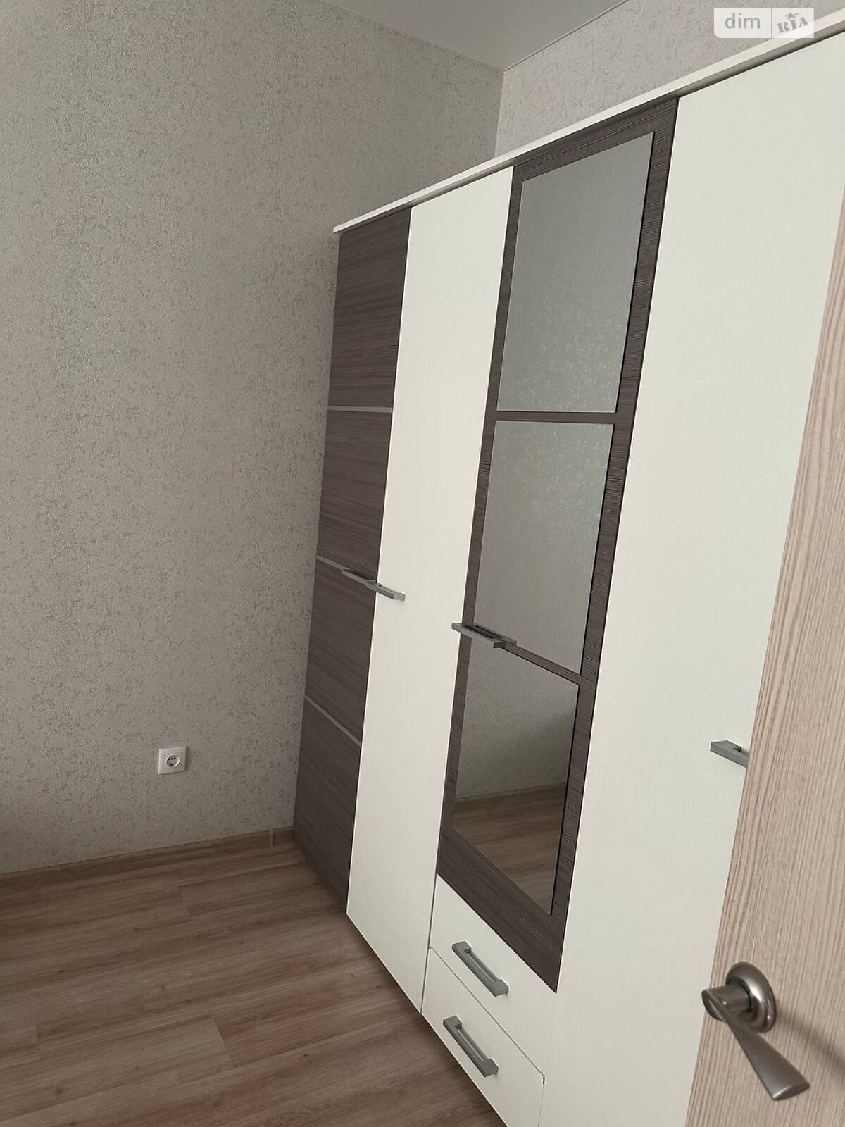 Продажа однокомнатной квартиры в Одессе, на ул. Европейская 2, район Приморский фото 1 Продажа однокомнатной квартиры в Одессе, на ул. Европейская 2, район Приморский фото 1