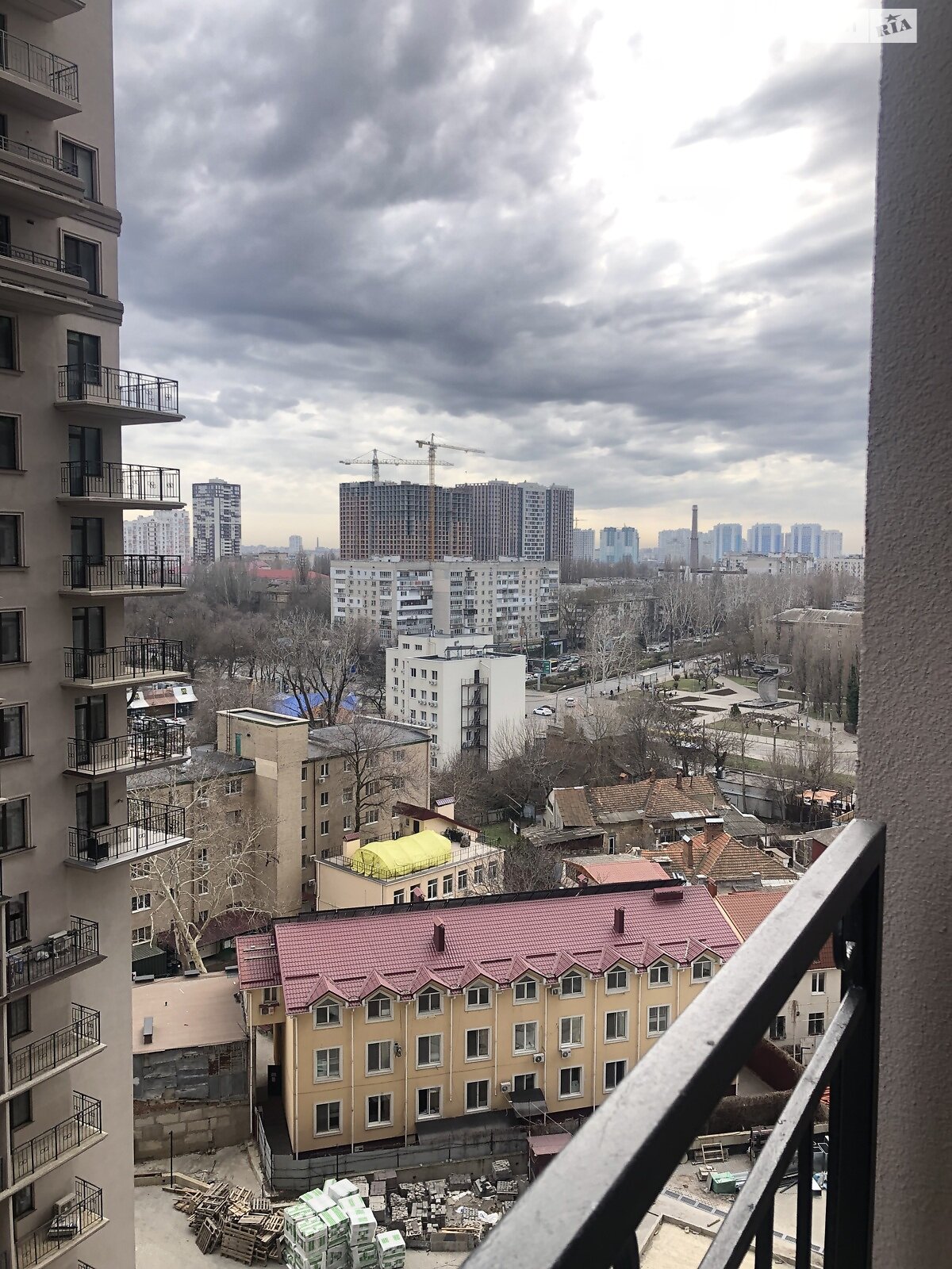Продаж однокімнатної квартири в Одесі, на дор. Фонтанська 25Ж, район Приморський фото 1 Продаж однокімнатної квартири в Одесі, на дор. Фонтанська 25Ж, район Приморський фото 1