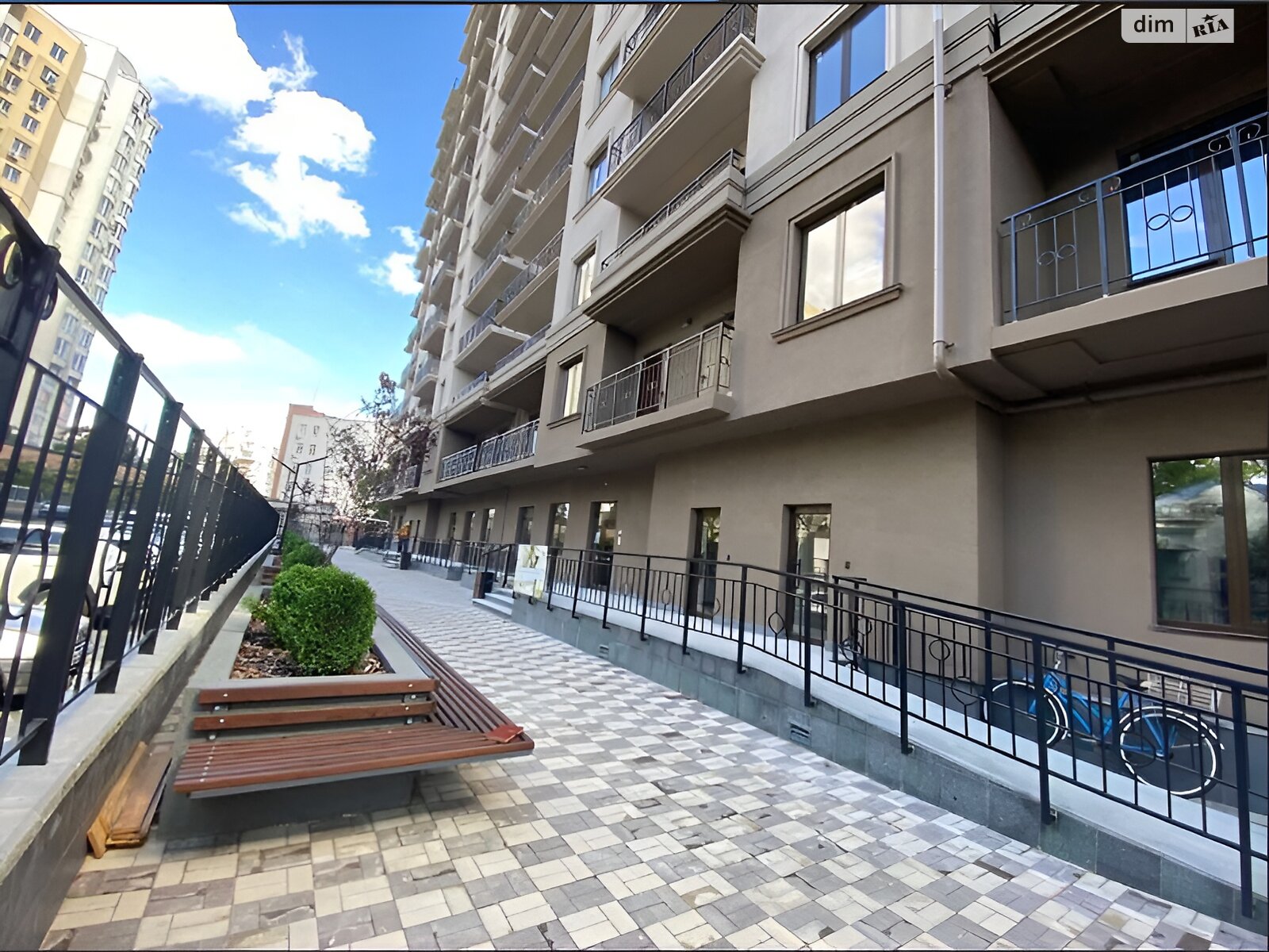 Продажа однокомнатной квартиры в Одессе, на дор. Фонтанская 25 корпус 1, район Приморский фото 1 Продажа однокомнатной квартиры в Одессе, на дор. Фонтанская 25 корпус 1, район Приморский фото 1
