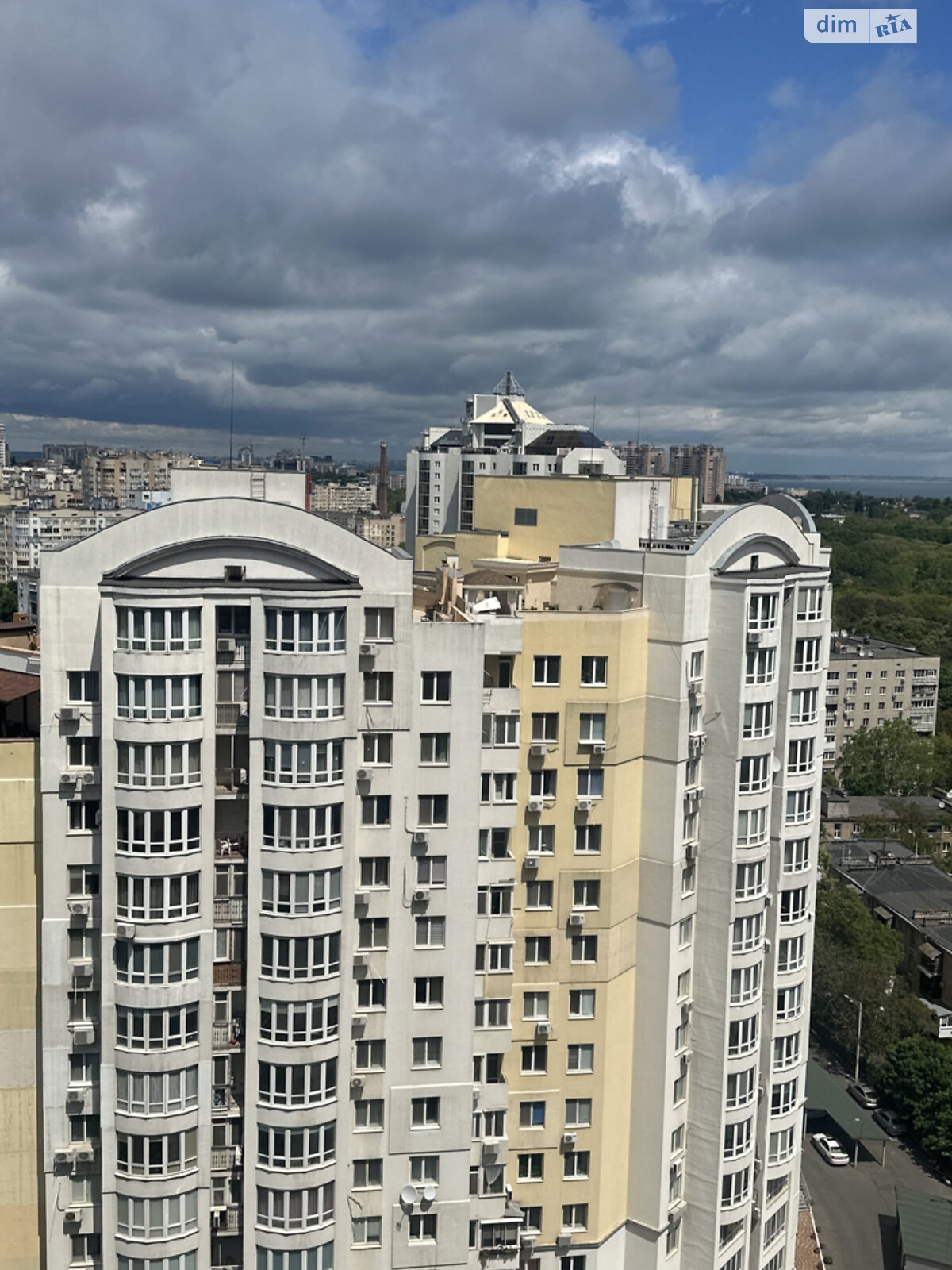 Продажа однокомнатной квартиры в Одессе, на дор. Фонтанская 25, район Приморский фото 1 Продажа однокомнатной квартиры в Одессе, на дор. Фонтанская 25, район Приморский фото 1