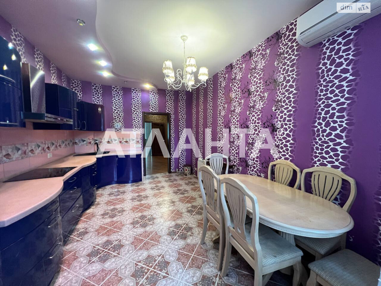 Продажа трехкомнатной квартиры в Одессе, на дор. Фонтанская, район Приморский фото 1 Продажа трехкомнатной квартиры в Одессе, на дор. Фонтанская, район Приморский фото 1