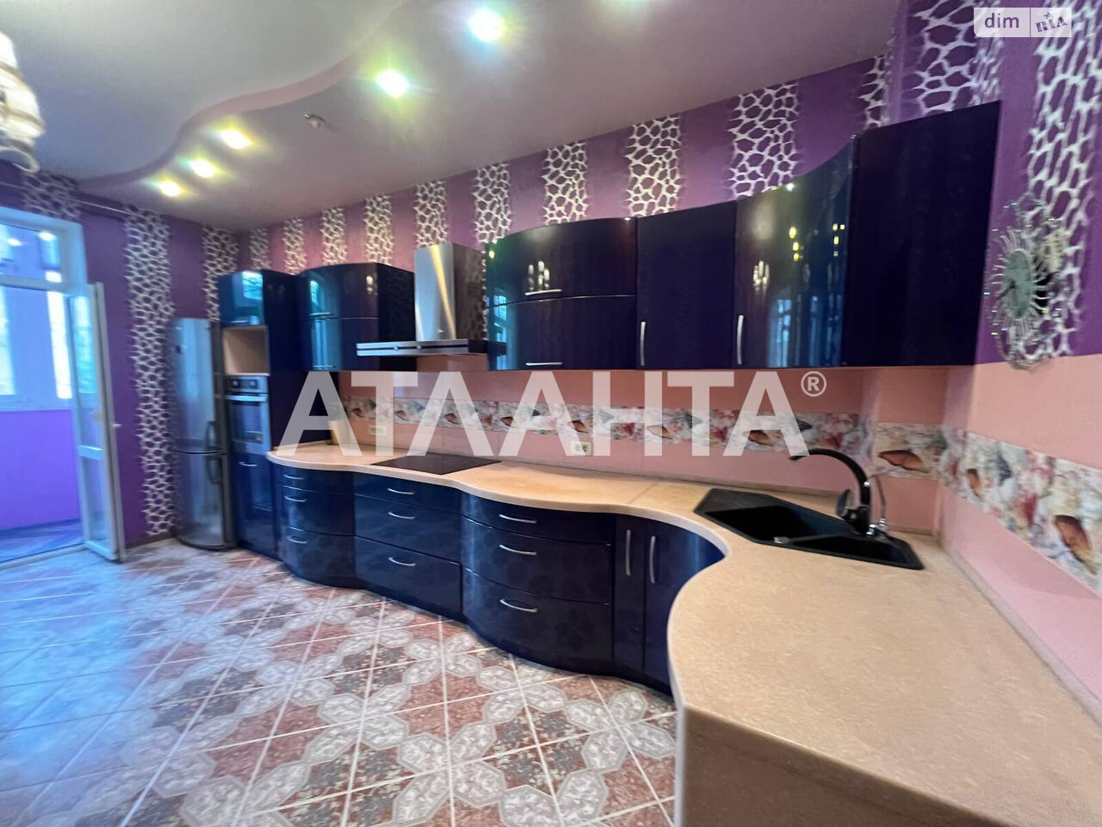 Продажа трехкомнатной квартиры в Одессе, на дор. Фонтанская, район Приморский фото 1 Продажа трехкомнатной квартиры в Одессе, на дор. Фонтанская, район Приморский фото 1