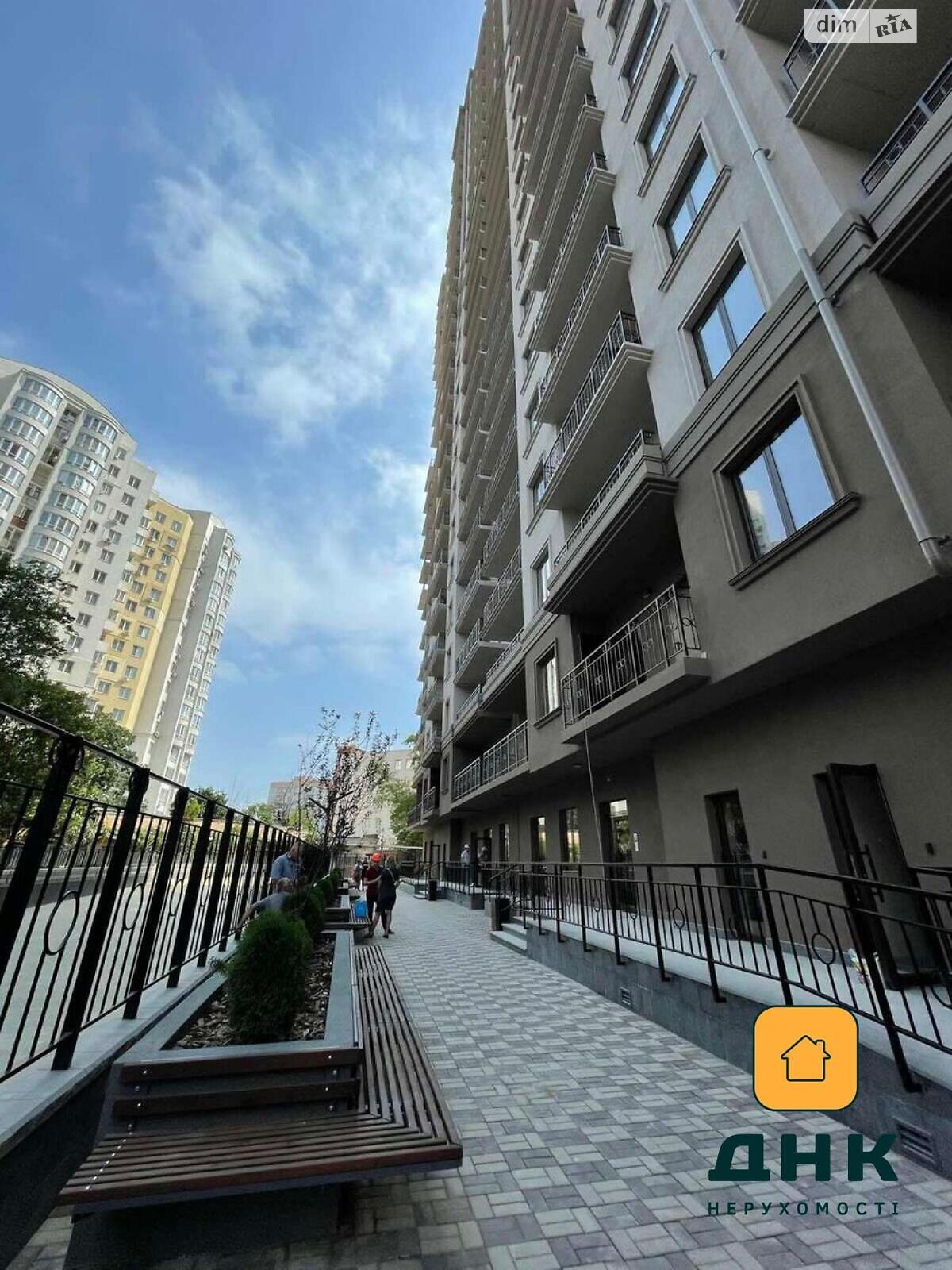 Продажа двухкомнатной квартиры в Одессе, на дор. Фонтанская 25 корпус 1, район Приморский фото 1 Продажа двухкомнатной квартиры в Одессе, на дор. Фонтанская 25 корпус 1, район Приморский фото 1