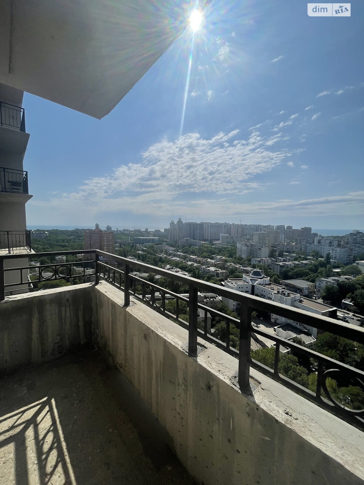 Продажа трехкомнатной квартиры в Одессе, на дор. Фонтанская 25 корпус 1, район Приморский фото 1 Продажа трехкомнатной квартиры в Одессе, на дор. Фонтанская 25 корпус 1, район Приморский фото 1