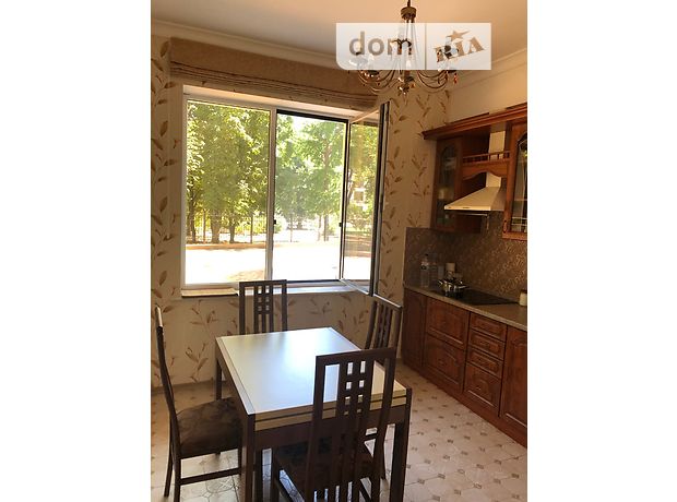 Продажа двухкомнатной квартиры в Одессе, на бул. Французский район Приморский фото 1 Продажа двухкомнатной квартиры в Одессе, на бул. Французский район Приморский фото 1