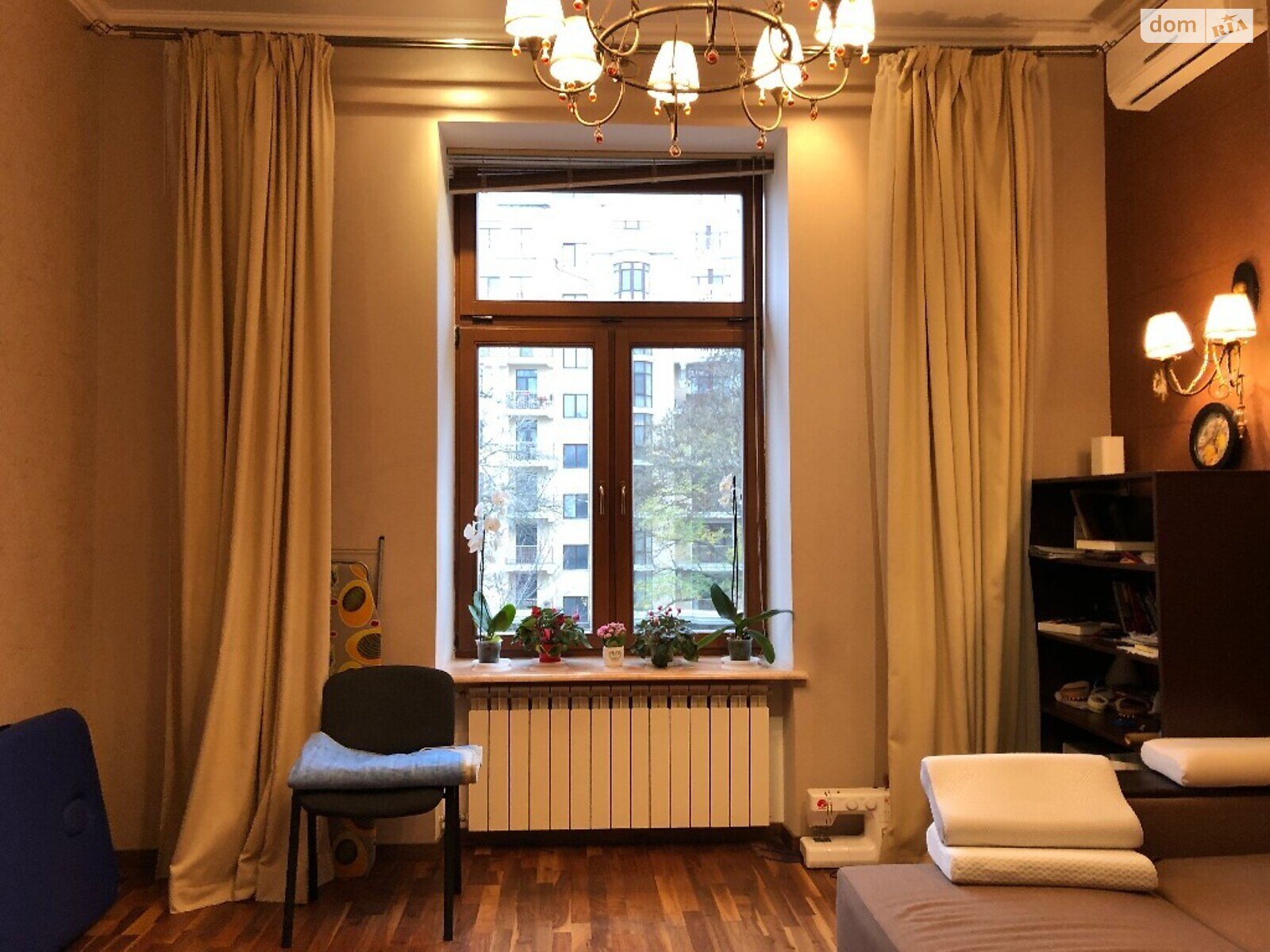 Продажа пятикомнатной квартиры в Одессе, на бул. Французский, район Приморский фото 1