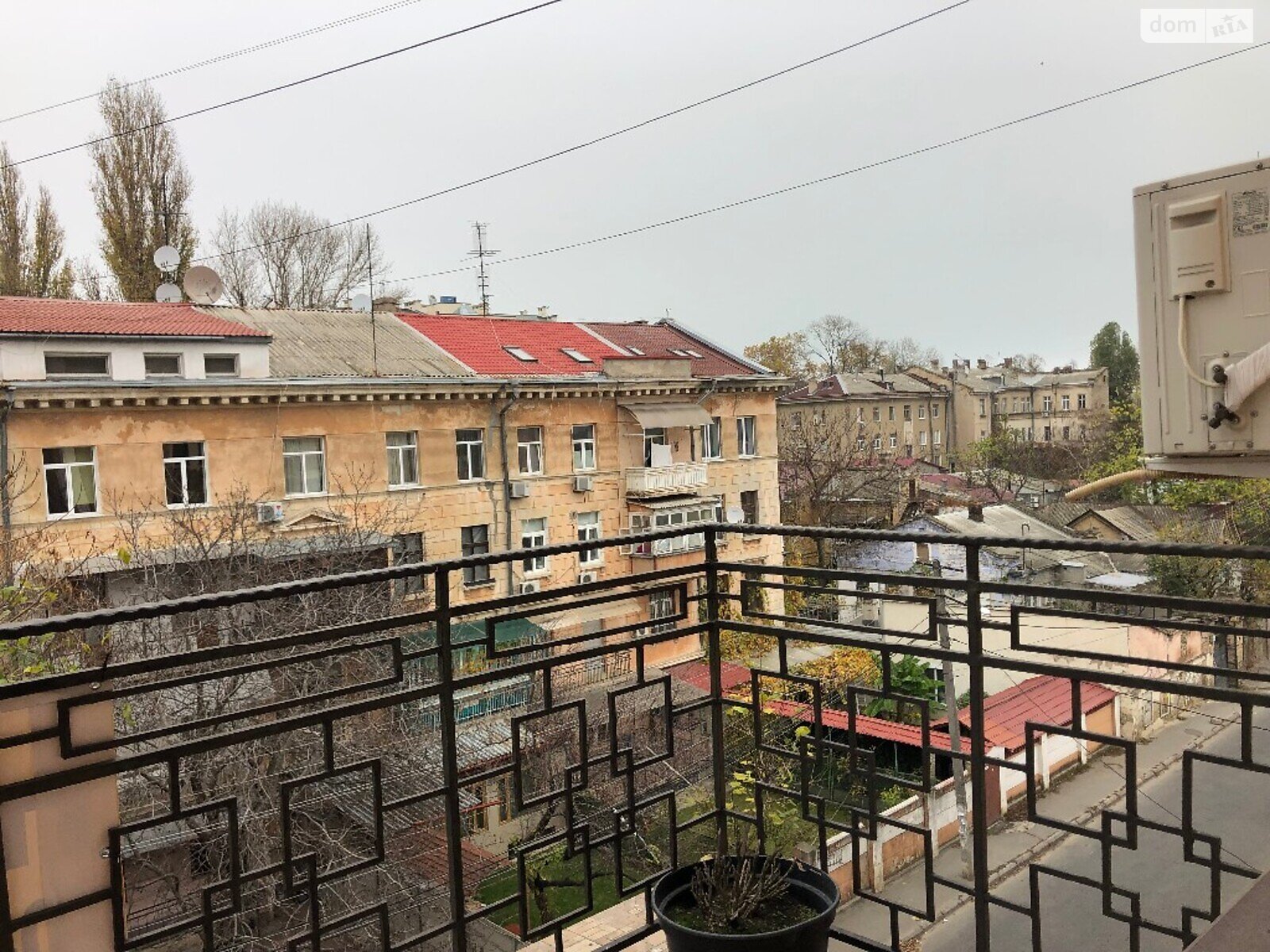 Продажа пятикомнатной квартиры в Одессе, на бул. Французский, район Приморский фото 1