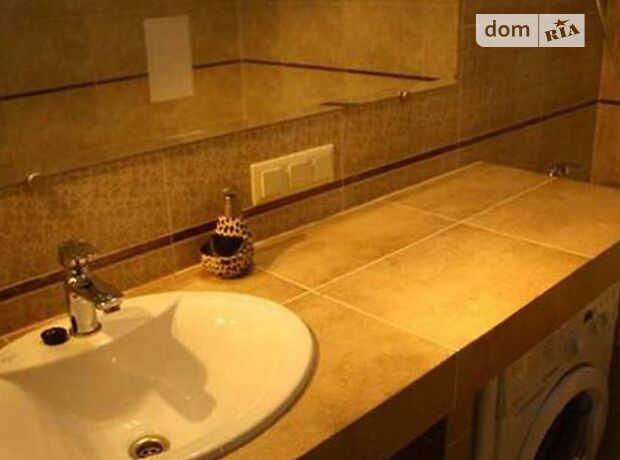Продажа однокомнатной квартиры в Одессе, на бул. Французский 60 район Приморский фото 1 Продажа однокомнатной квартиры в Одессе, на бул. Французский 60 район Приморский фото 1