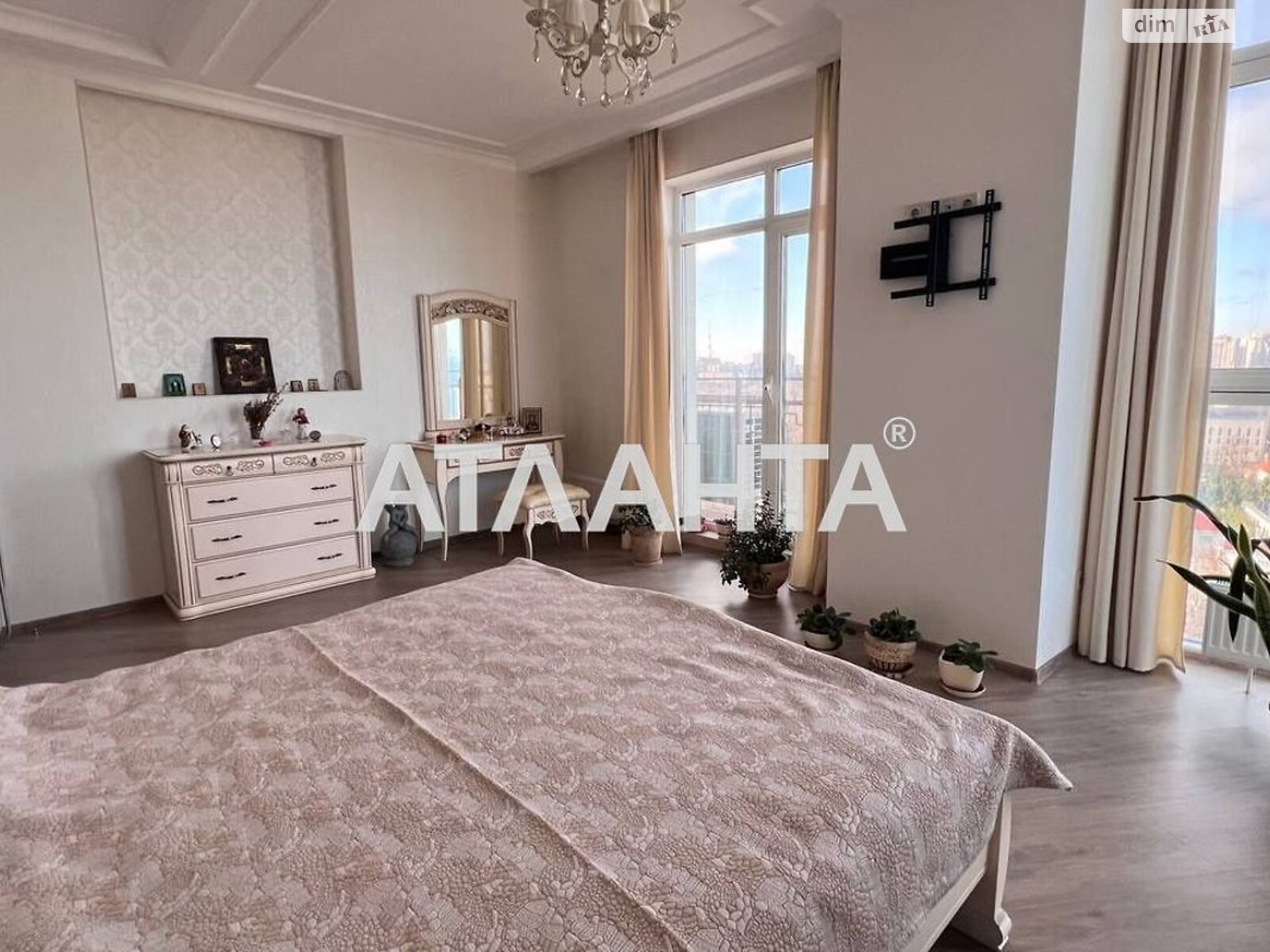 Продажа двухкомнатной квартиры в Одессе, на бул. Французский 60Б, район Приморский фото 1