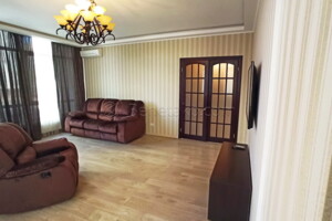 Продажа трехкомнатной квартиры в Одессе, на бул. Французский 22 корпус 1, район Приморский фото 2