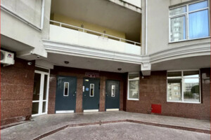 Продаж трикімнатної квартири в Одесі, на бул. Французький, район Приморський фото 2