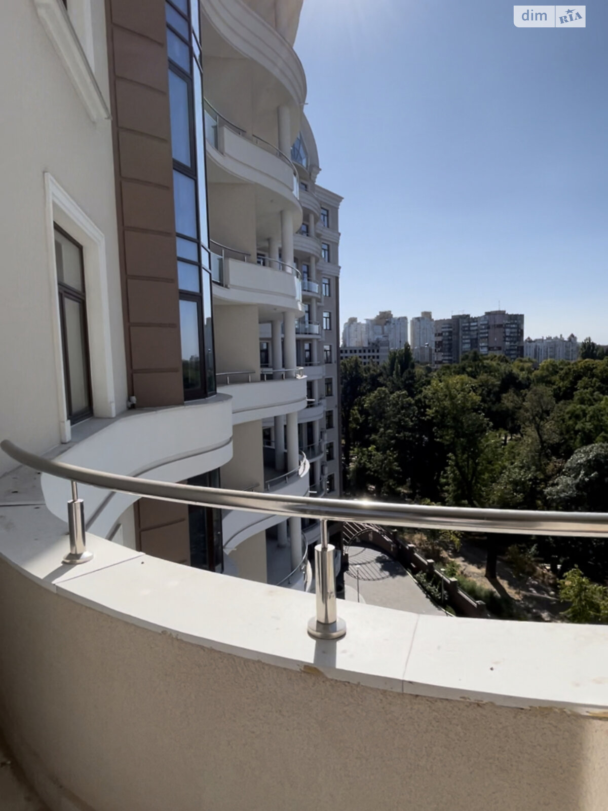 Продаж трикімнатної квартири в Одесі, на бул. Французький, район Приморський фото 1 Продаж трикімнатної квартири в Одесі, на бул. Французький, район Приморський фото 1